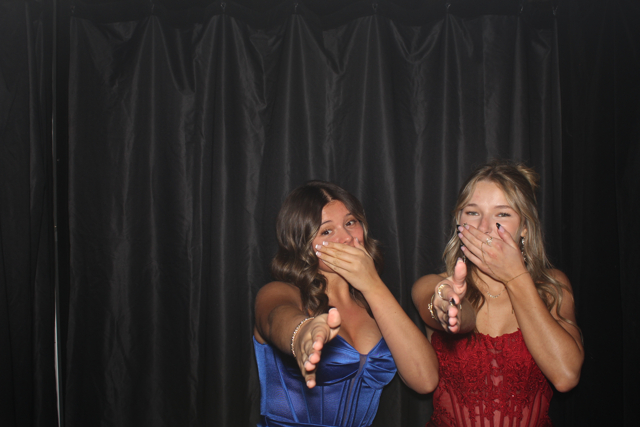 Reading Junior Senior Prom | View more photos from the event at gallery.photoboothcincy.com/u/PhotoBoothCincy/Reading-Junior-Senior-Prom-0