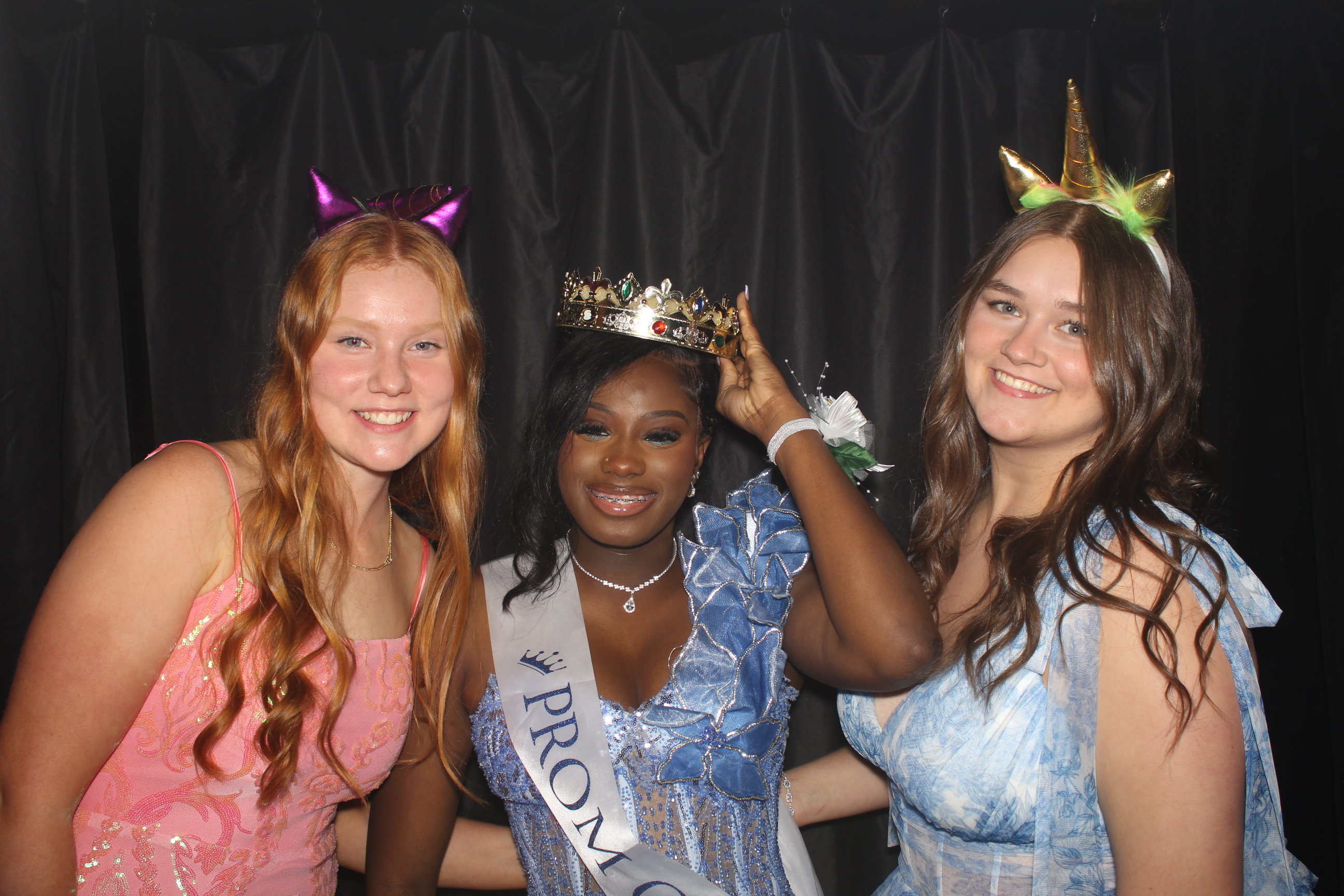 Reading Junior Senior Prom | View more photos from the event at gallery.photoboothcincy.com/u/PhotoBoothCincy/Reading-Junior-Senior-Prom-0