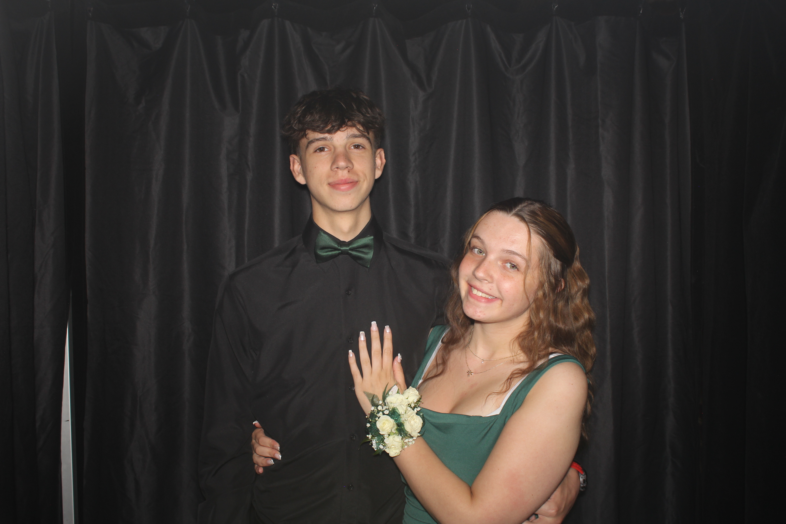 Reading Junior Senior Prom | View more photos from the event at gallery.photoboothcincy.com/u/PhotoBoothCincy/Reading-Junior-Senior-Prom-0