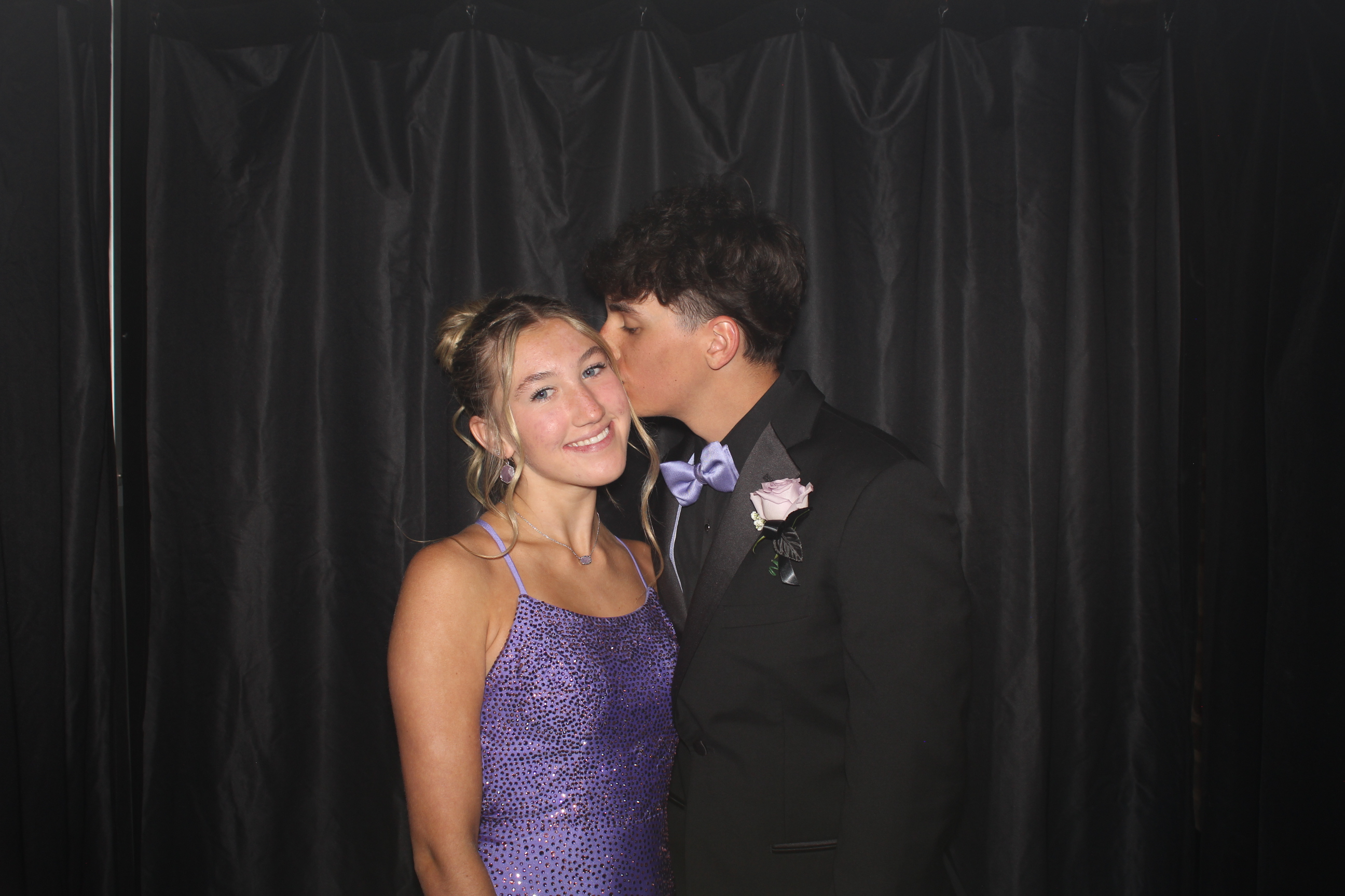 Reading Junior Senior Prom | View more photos from the event at gallery.photoboothcincy.com/u/PhotoBoothCincy/Reading-Junior-Senior-Prom-0