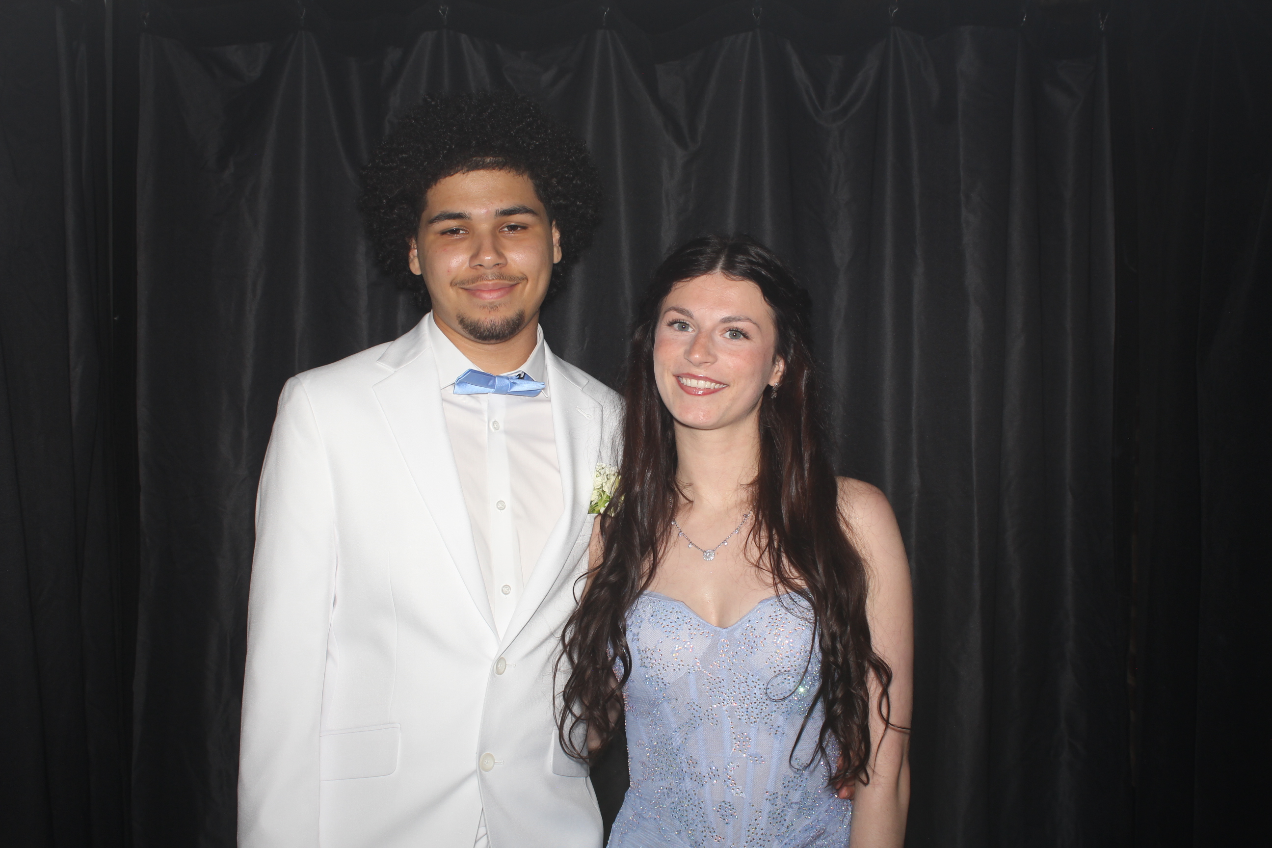 Reading Junior Senior Prom | View more photos from the event at gallery.photoboothcincy.com/u/PhotoBoothCincy/Reading-Junior-Senior-Prom-0
