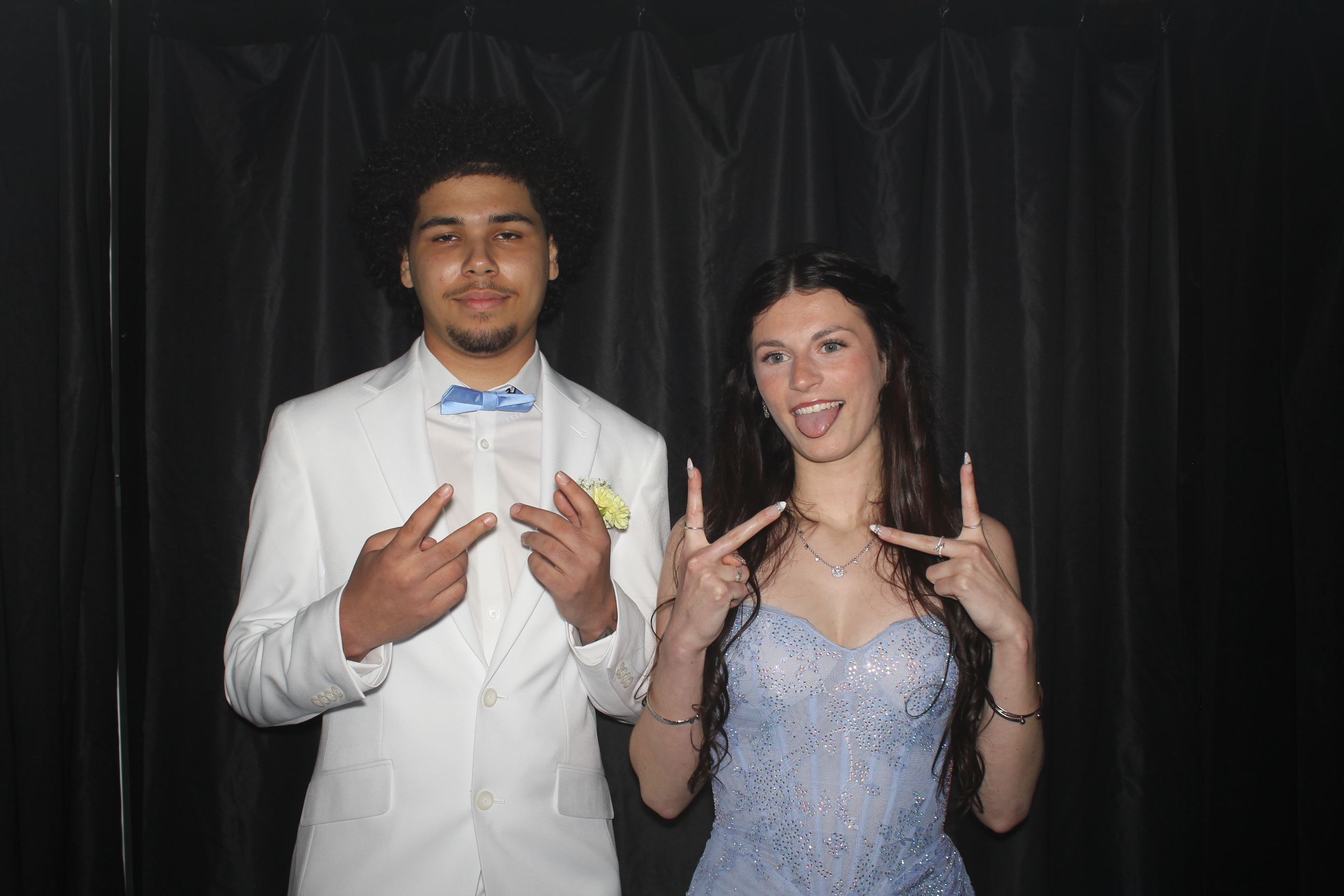 Reading Junior Senior Prom | View more photos from the event at gallery.photoboothcincy.com/u/PhotoBoothCincy/Reading-Junior-Senior-Prom-0