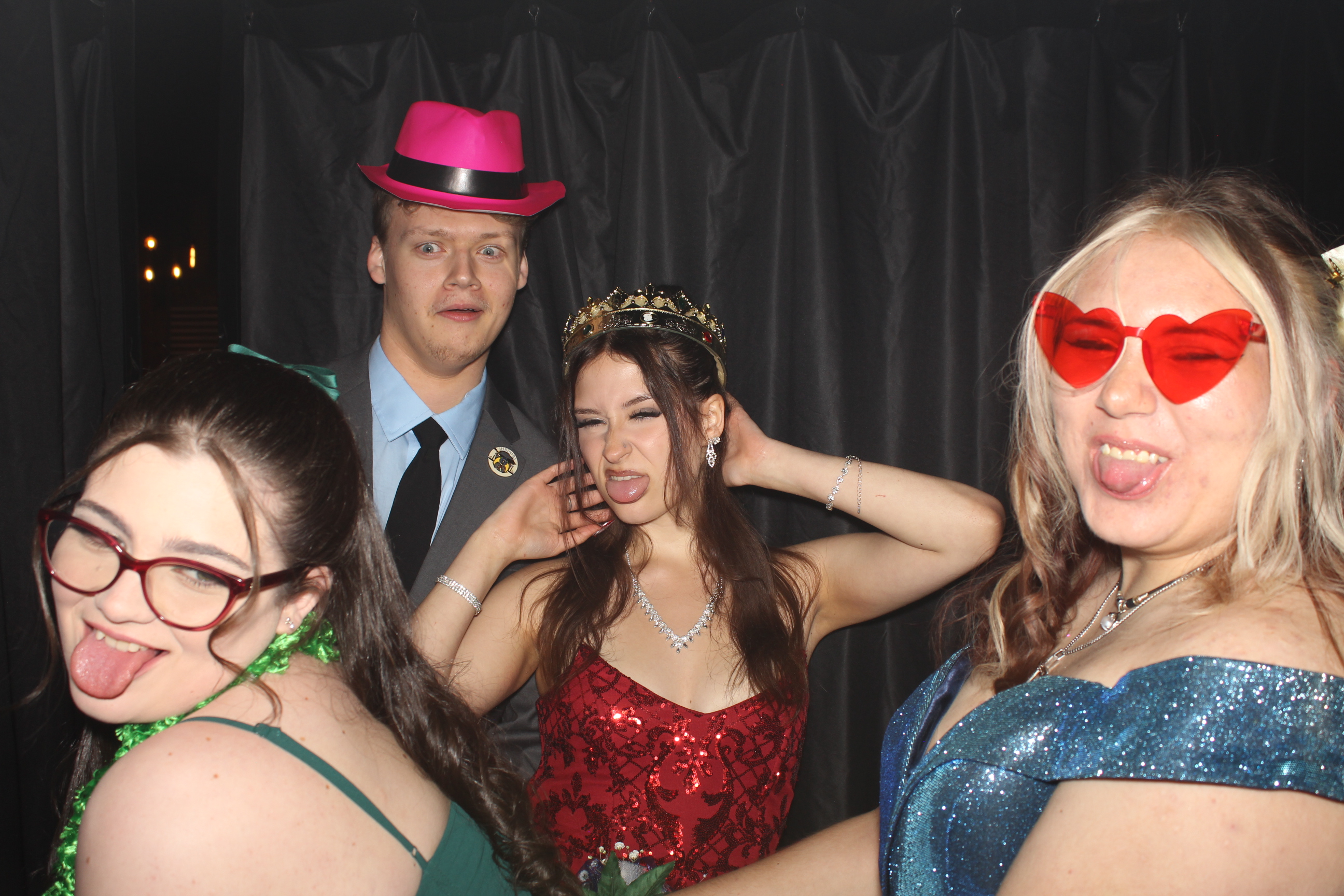 Reading Junior Senior Prom | View more photos from the event at gallery.photoboothcincy.com/u/PhotoBoothCincy/Reading-Junior-Senior-Prom-0