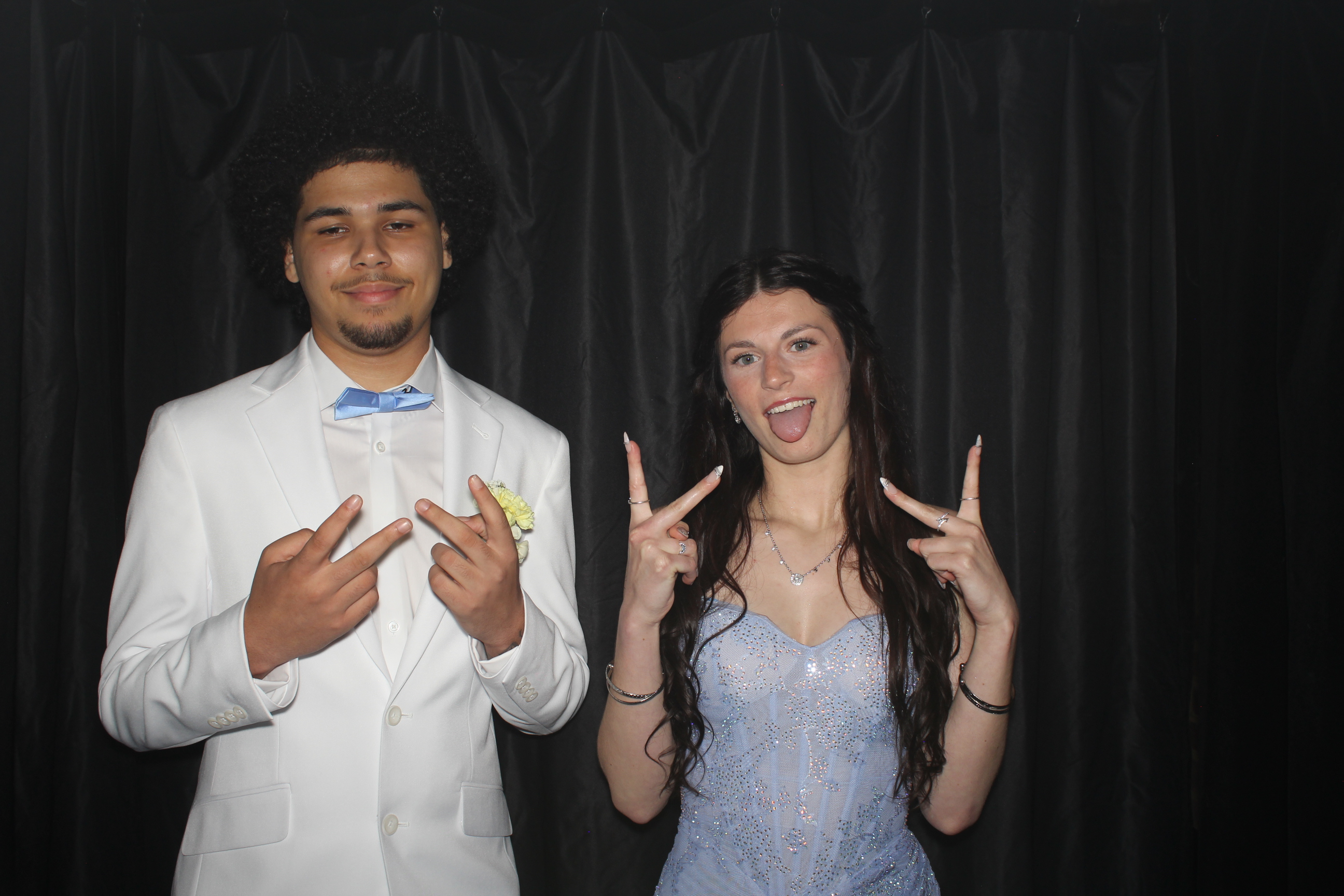 Reading Junior Senior Prom | View more photos from the event at gallery.photoboothcincy.com/u/PhotoBoothCincy/Reading-Junior-Senior-Prom-0