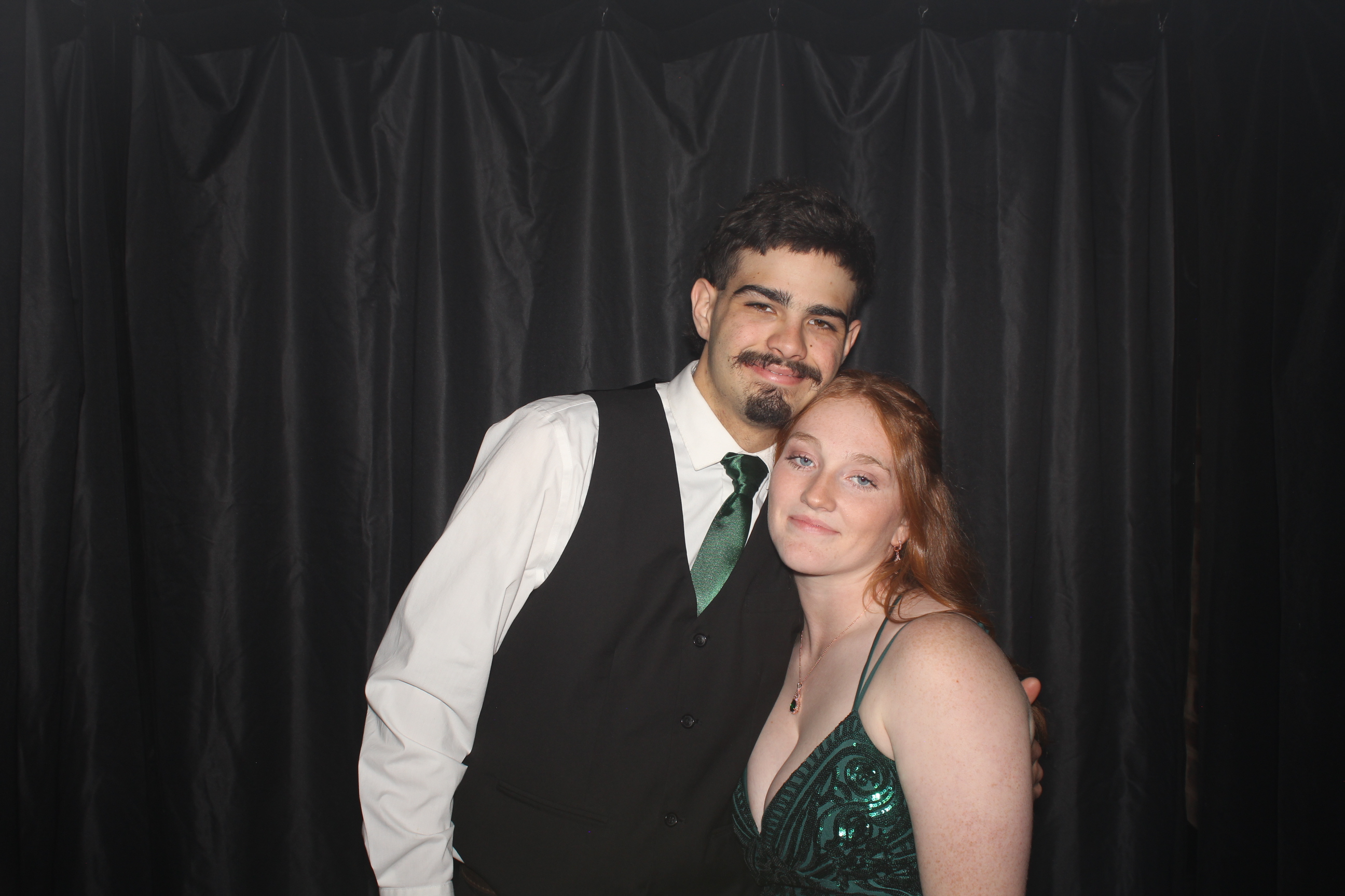 Reading Junior Senior Prom | View more photos from the event at gallery.photoboothcincy.com/u/PhotoBoothCincy/Reading-Junior-Senior-Prom-0