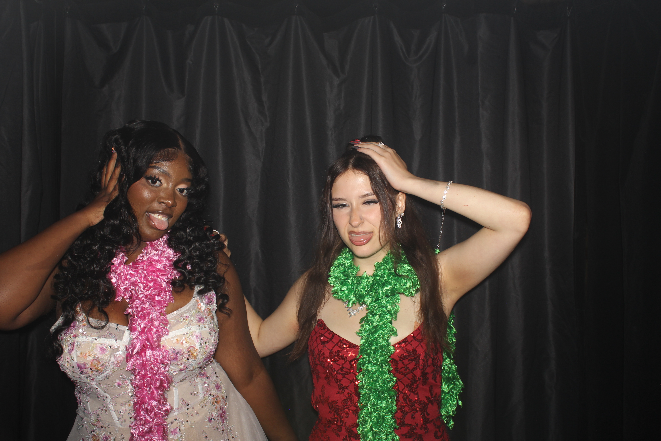 Reading Junior Senior Prom | View more photos from the event at gallery.photoboothcincy.com/u/PhotoBoothCincy/Reading-Junior-Senior-Prom-0