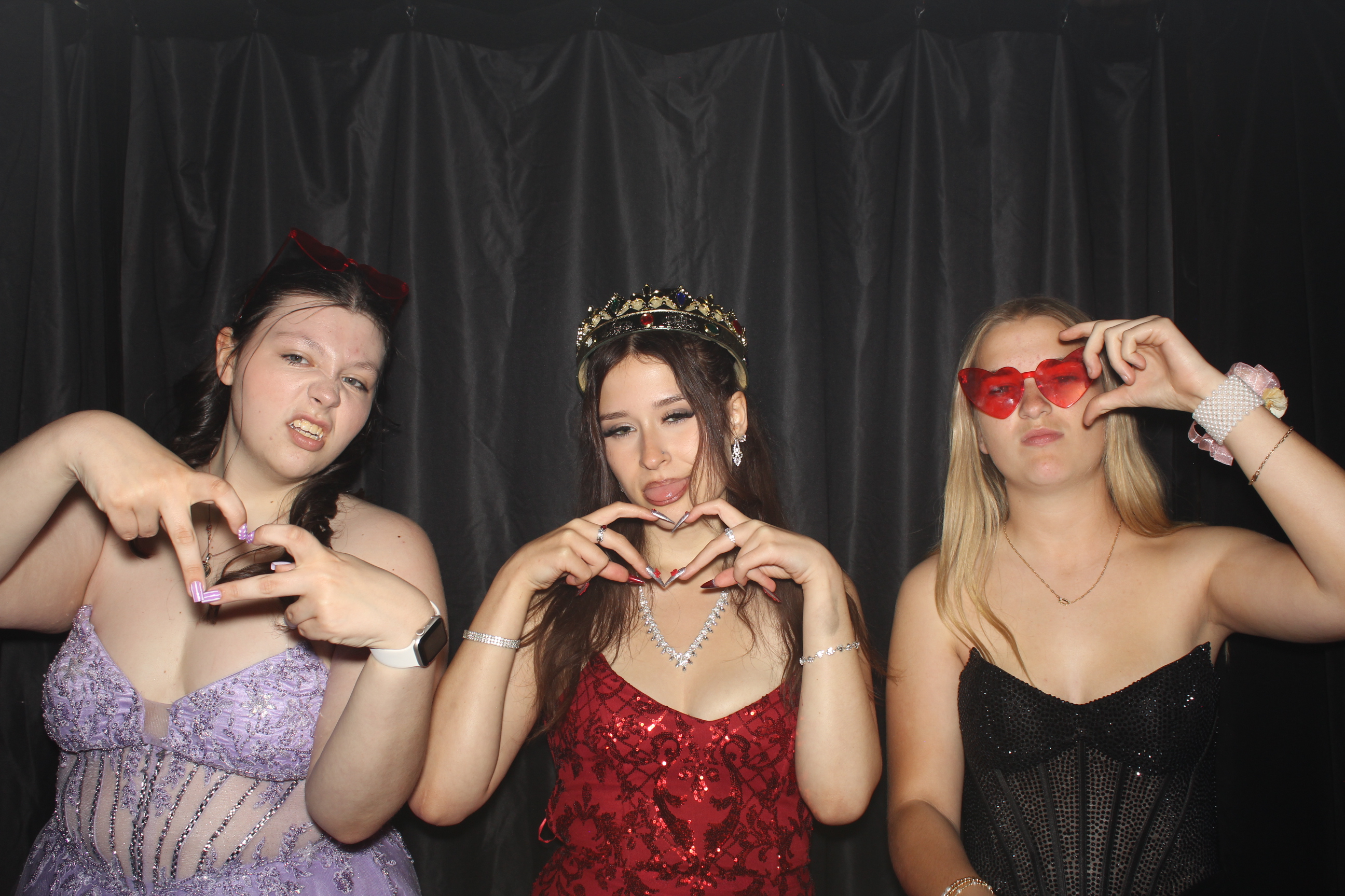 Reading Junior Senior Prom | View more photos from the event at gallery.photoboothcincy.com/u/PhotoBoothCincy/Reading-Junior-Senior-Prom-0