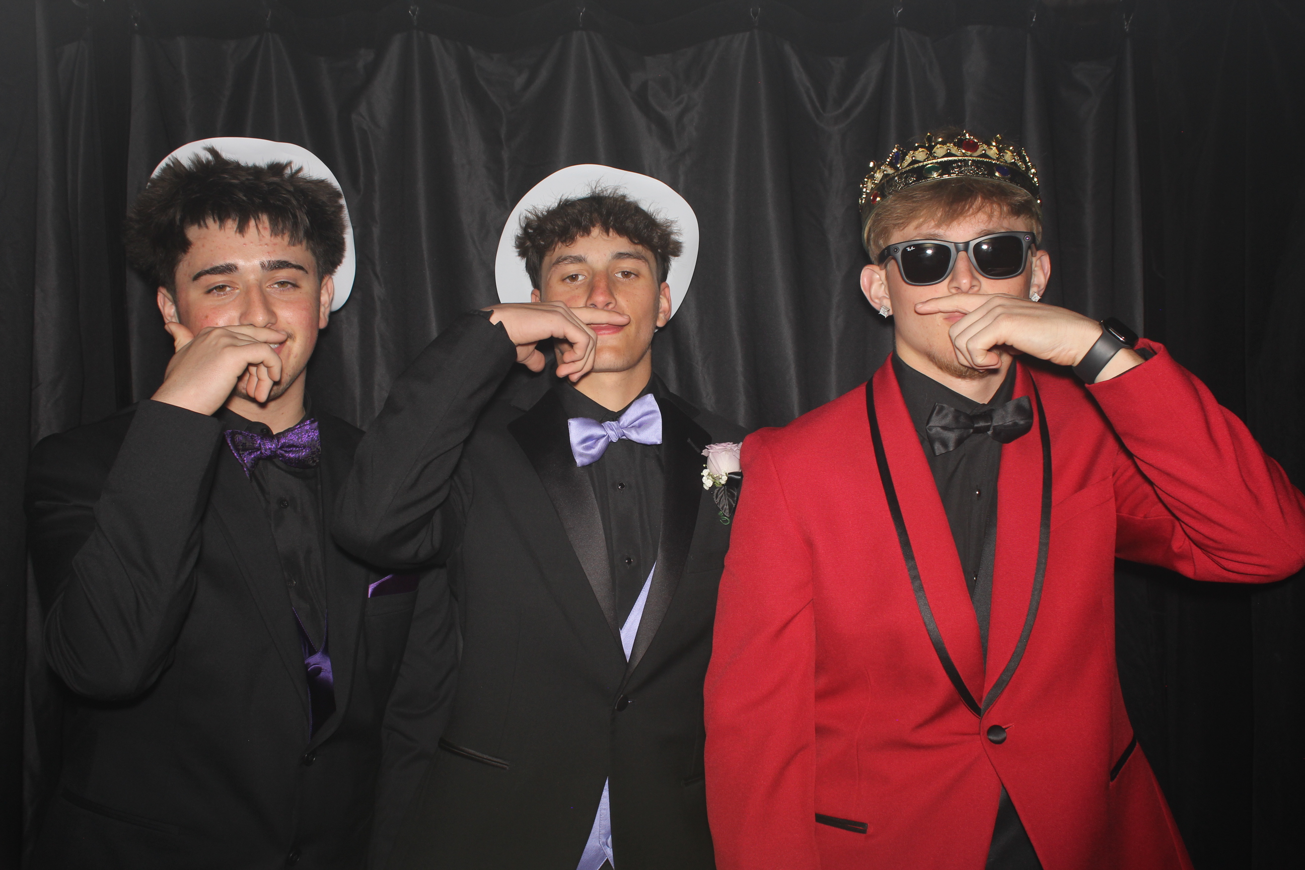 Reading Junior Senior Prom | View more photos from the event at gallery.photoboothcincy.com/u/PhotoBoothCincy/Reading-Junior-Senior-Prom-0