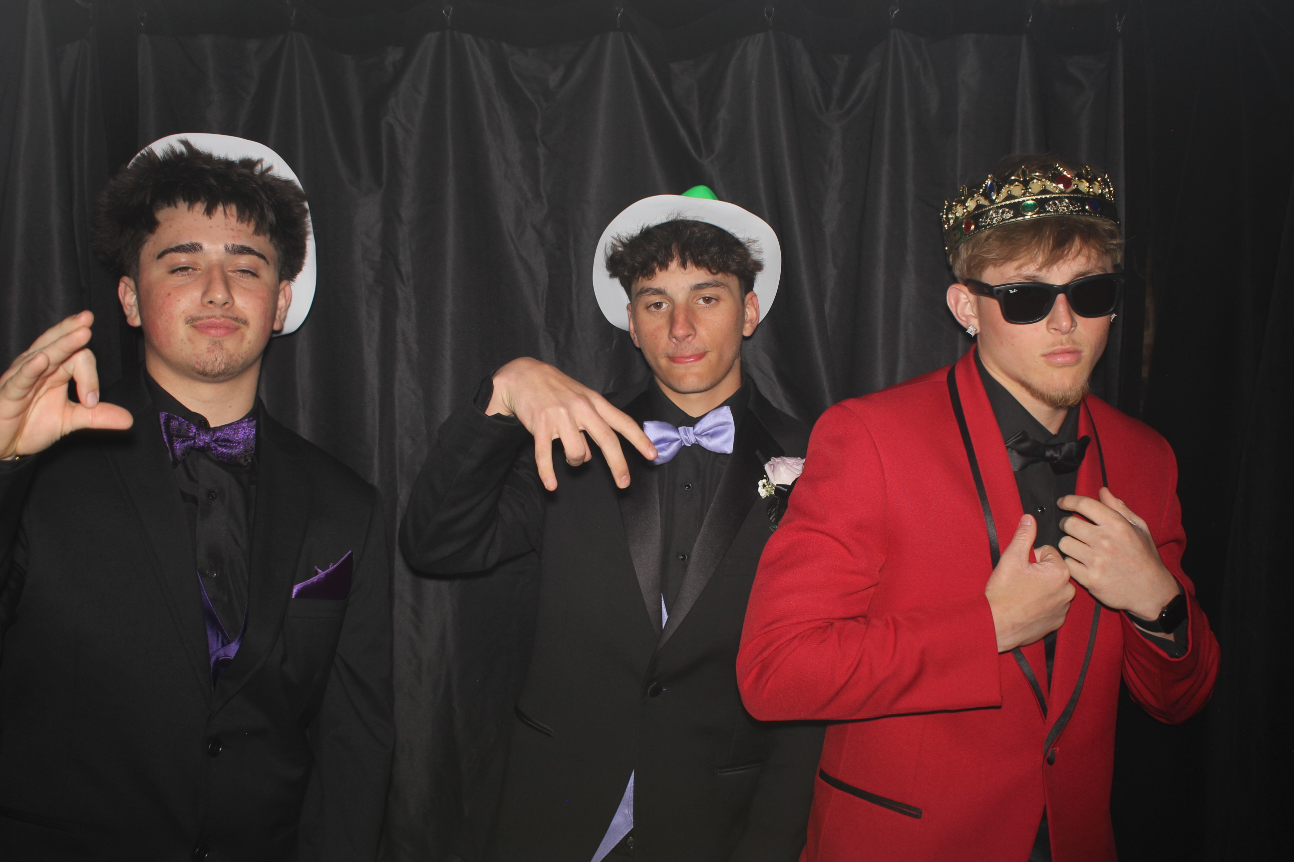 Reading Junior Senior Prom | View more photos from the event at gallery.photoboothcincy.com/u/PhotoBoothCincy/Reading-Junior-Senior-Prom-0