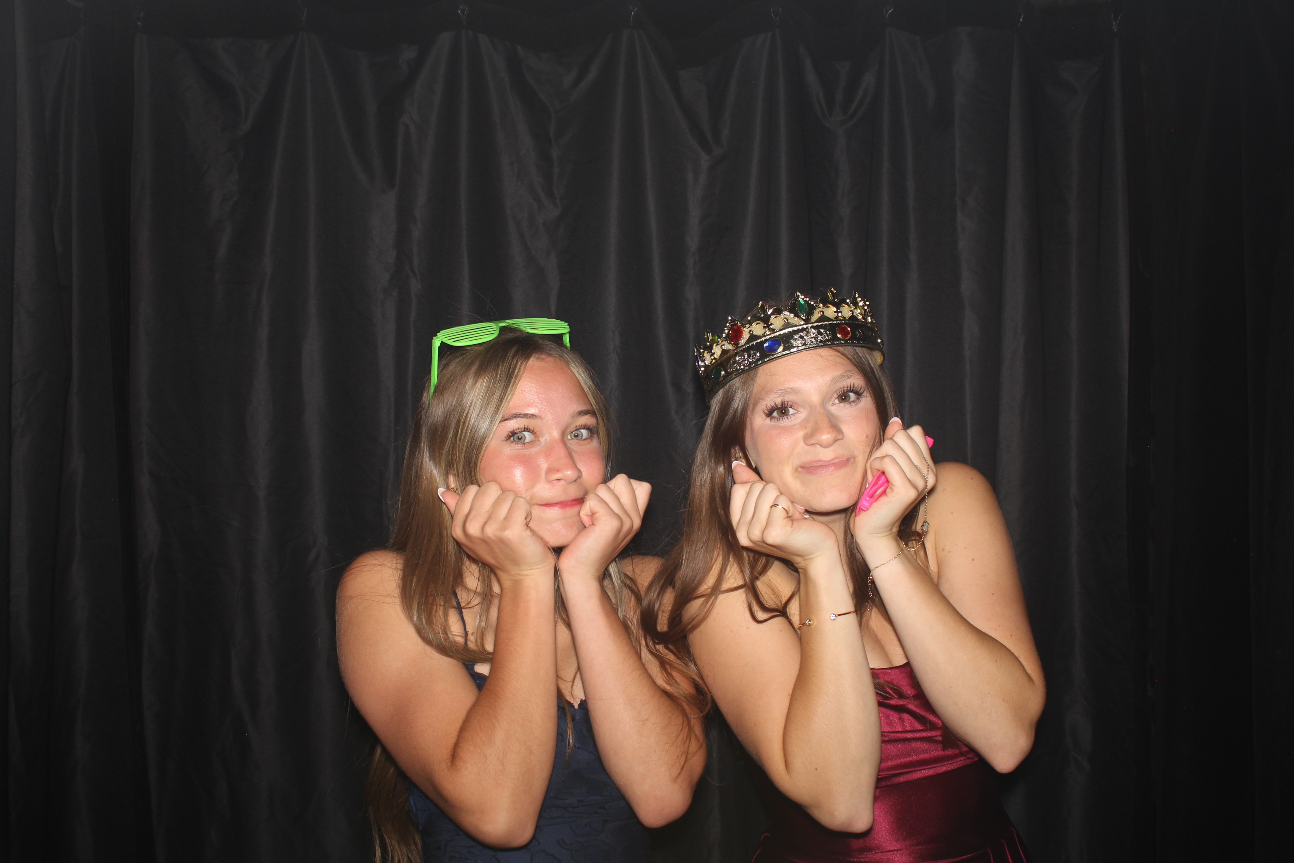 Reading Junior Senior Prom | View more photos from the event at gallery.photoboothcincy.com/u/PhotoBoothCincy/Reading-Junior-Senior-Prom-0