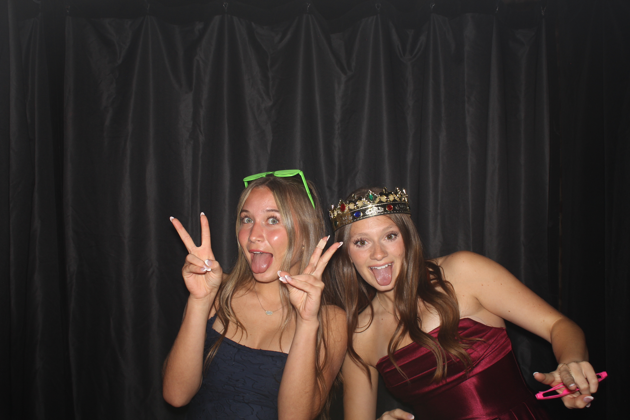 Reading Junior Senior Prom | View more photos from the event at gallery.photoboothcincy.com/u/PhotoBoothCincy/Reading-Junior-Senior-Prom-0