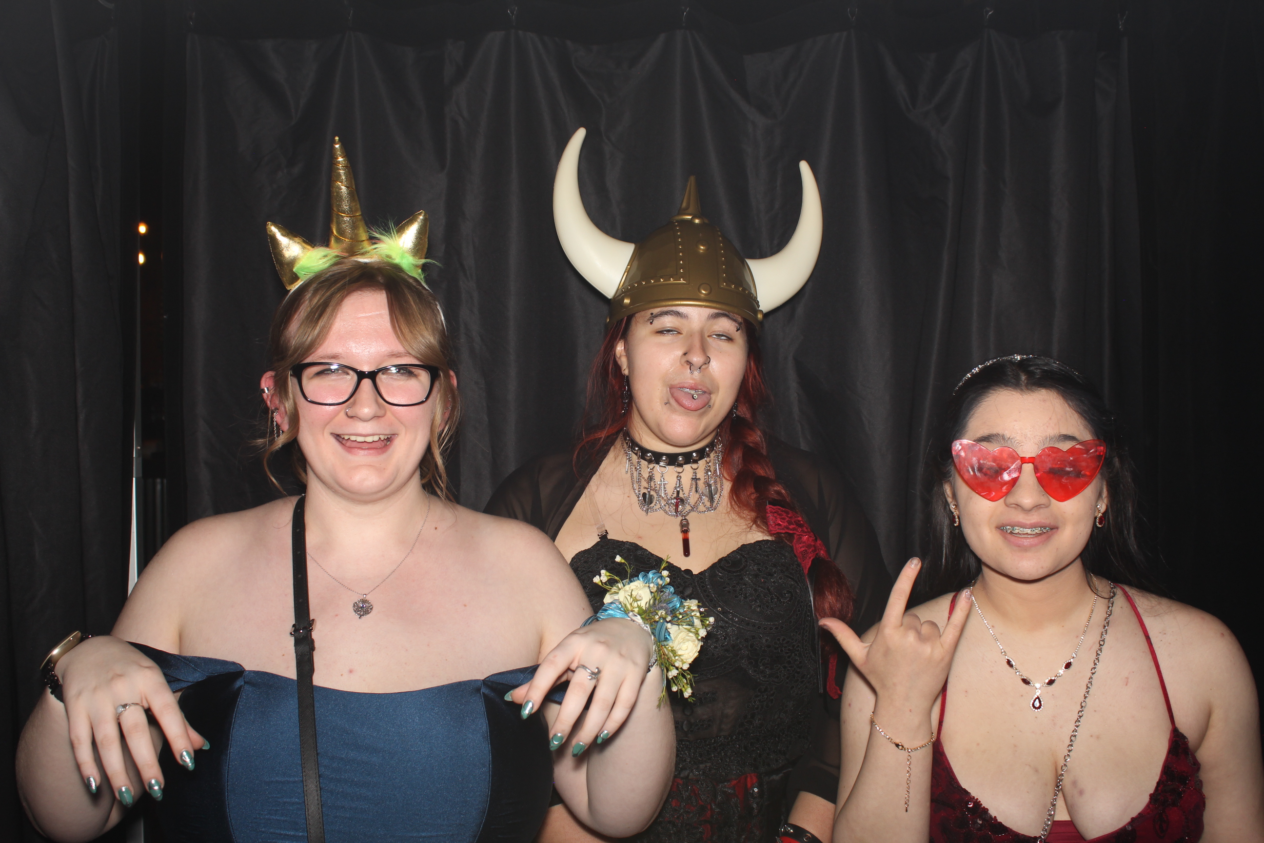 Reading Junior Senior Prom | View more photos from the event at gallery.photoboothcincy.com/u/PhotoBoothCincy/Reading-Junior-Senior-Prom-0