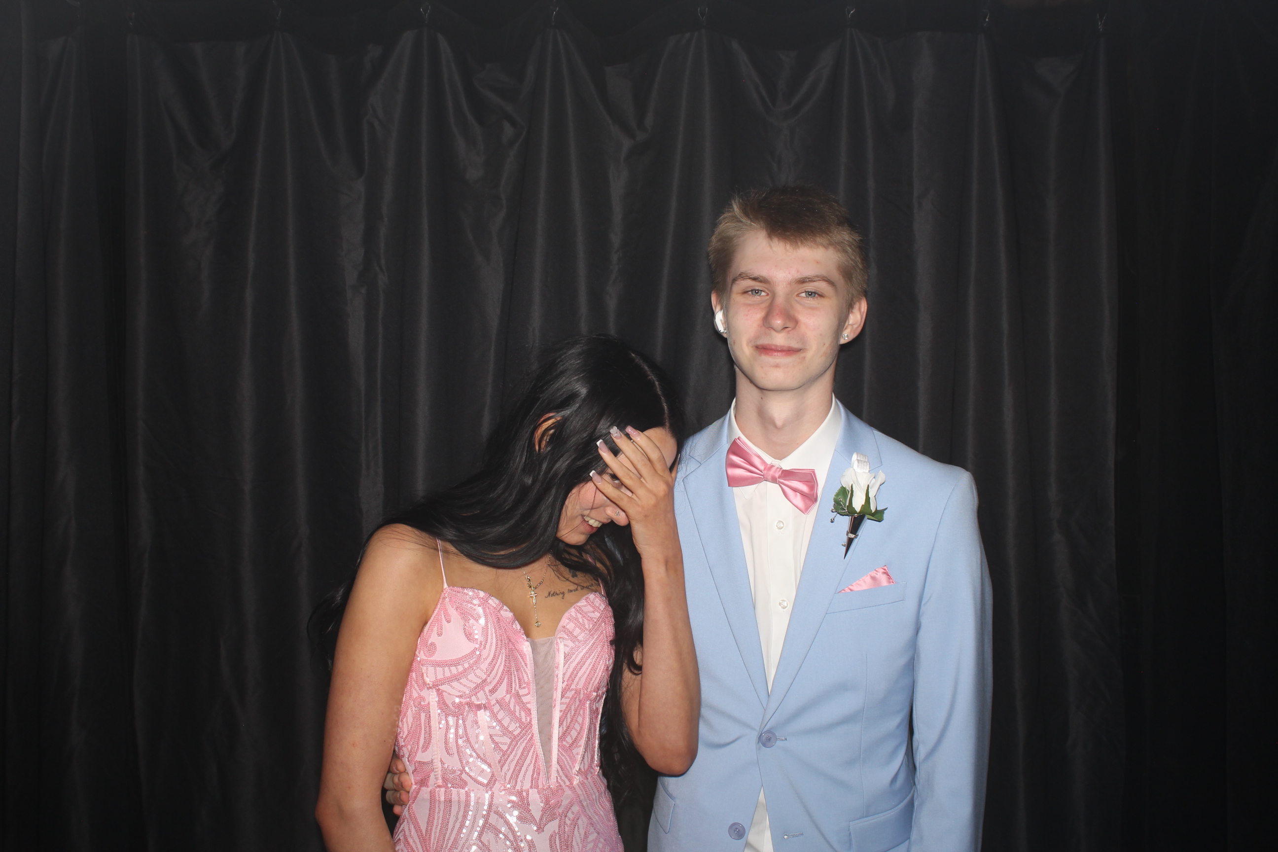 Reading Junior Senior Prom | View more photos from the event at gallery.photoboothcincy.com/u/PhotoBoothCincy/Reading-Junior-Senior-Prom-0