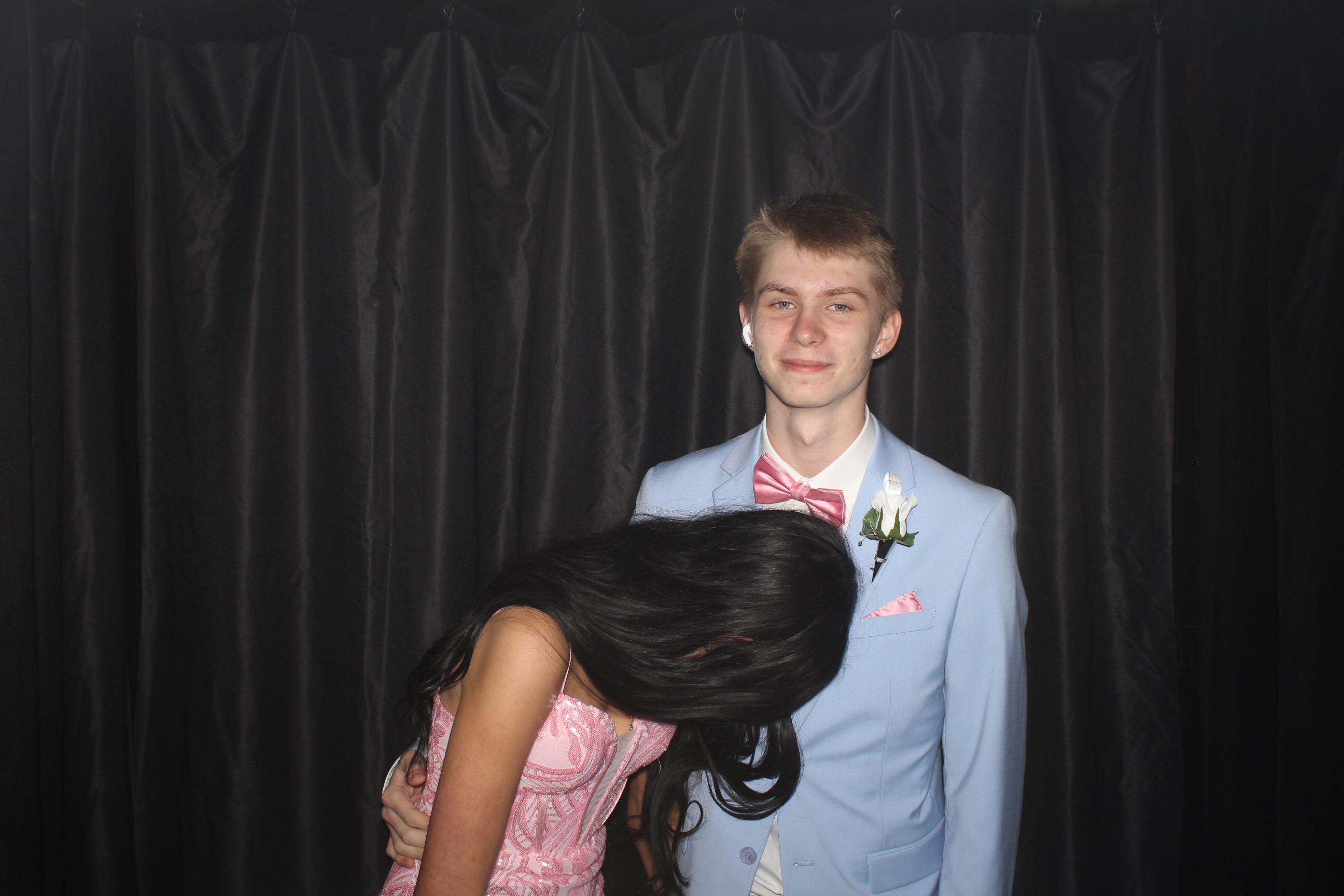 Reading Junior Senior Prom | View more photos from the event at gallery.photoboothcincy.com/u/PhotoBoothCincy/Reading-Junior-Senior-Prom-0