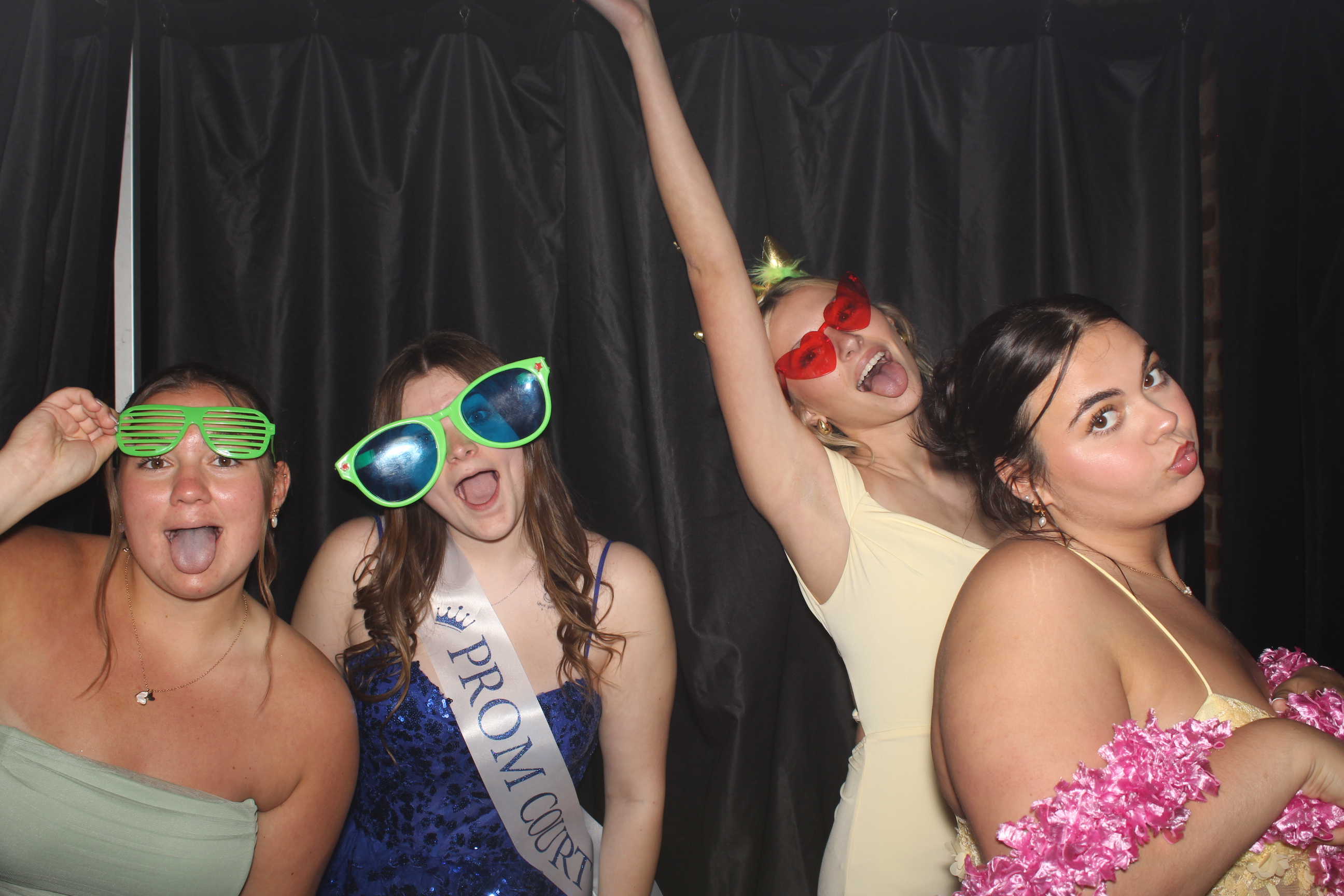 Reading Junior Senior Prom | View more photos from the event at gallery.photoboothcincy.com/u/PhotoBoothCincy/Reading-Junior-Senior-Prom-0