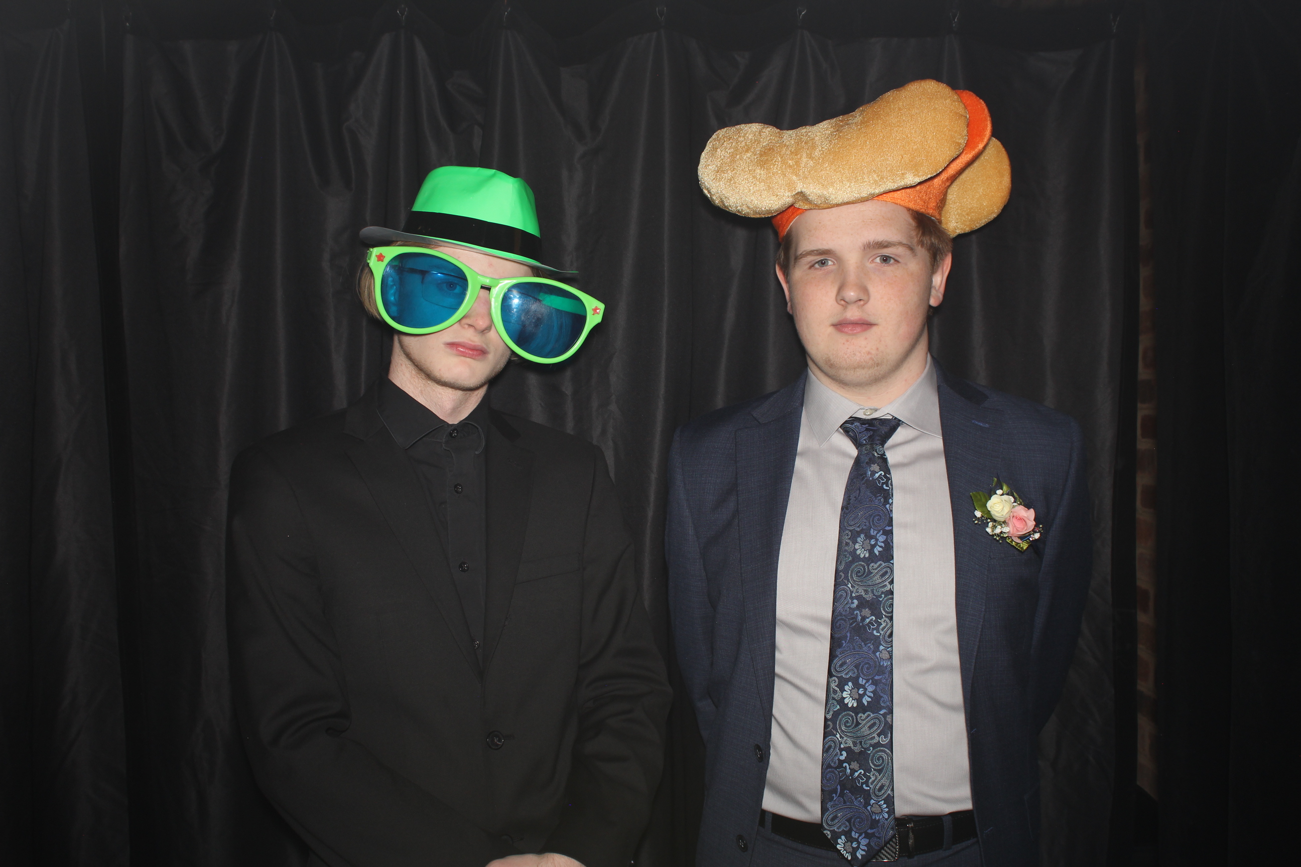 Reading Junior Senior Prom | View more photos from the event at gallery.photoboothcincy.com/u/PhotoBoothCincy/Reading-Junior-Senior-Prom-0