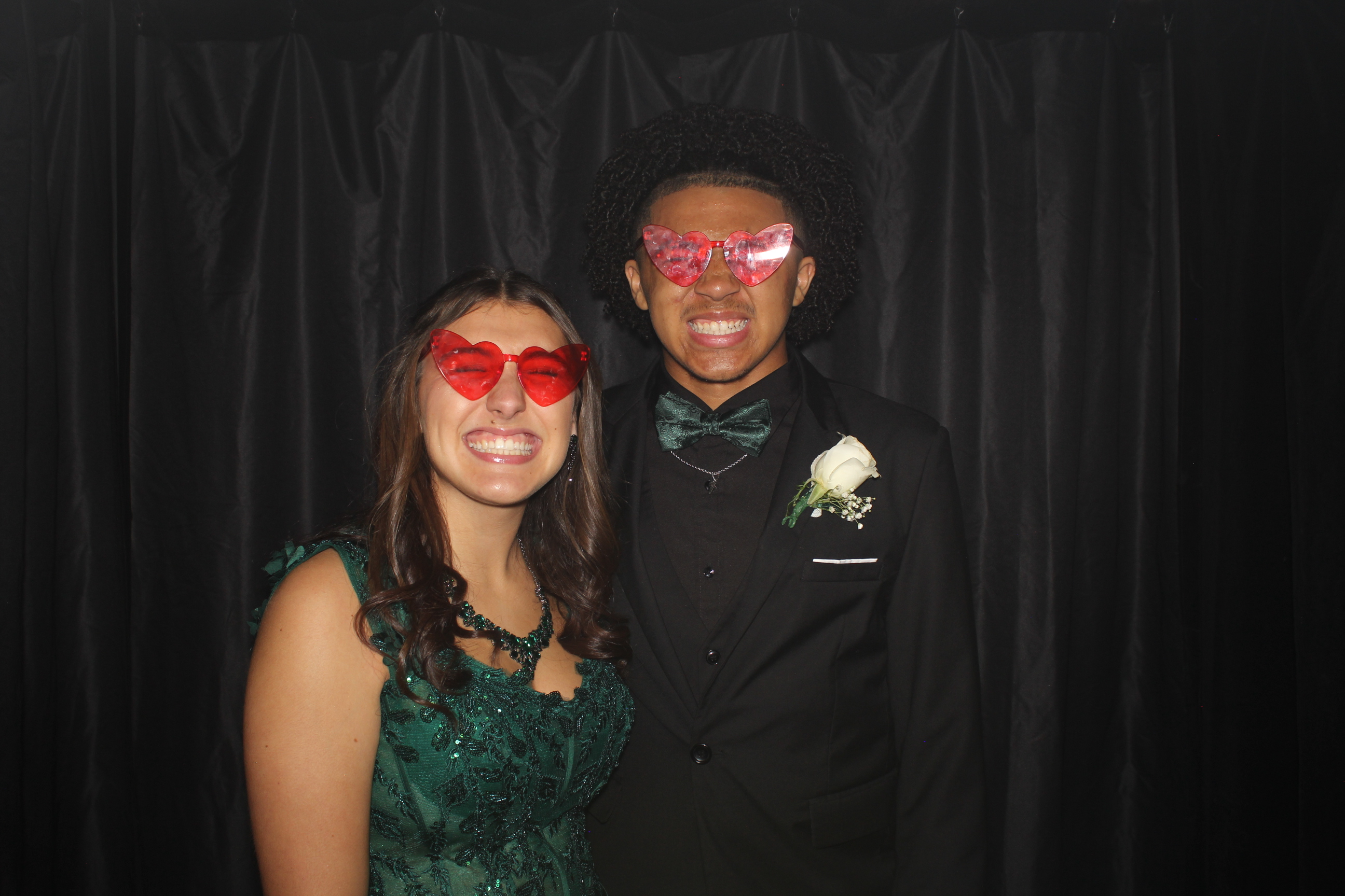 Reading Junior Senior Prom | View more photos from the event at gallery.photoboothcincy.com/u/PhotoBoothCincy/Reading-Junior-Senior-Prom-0