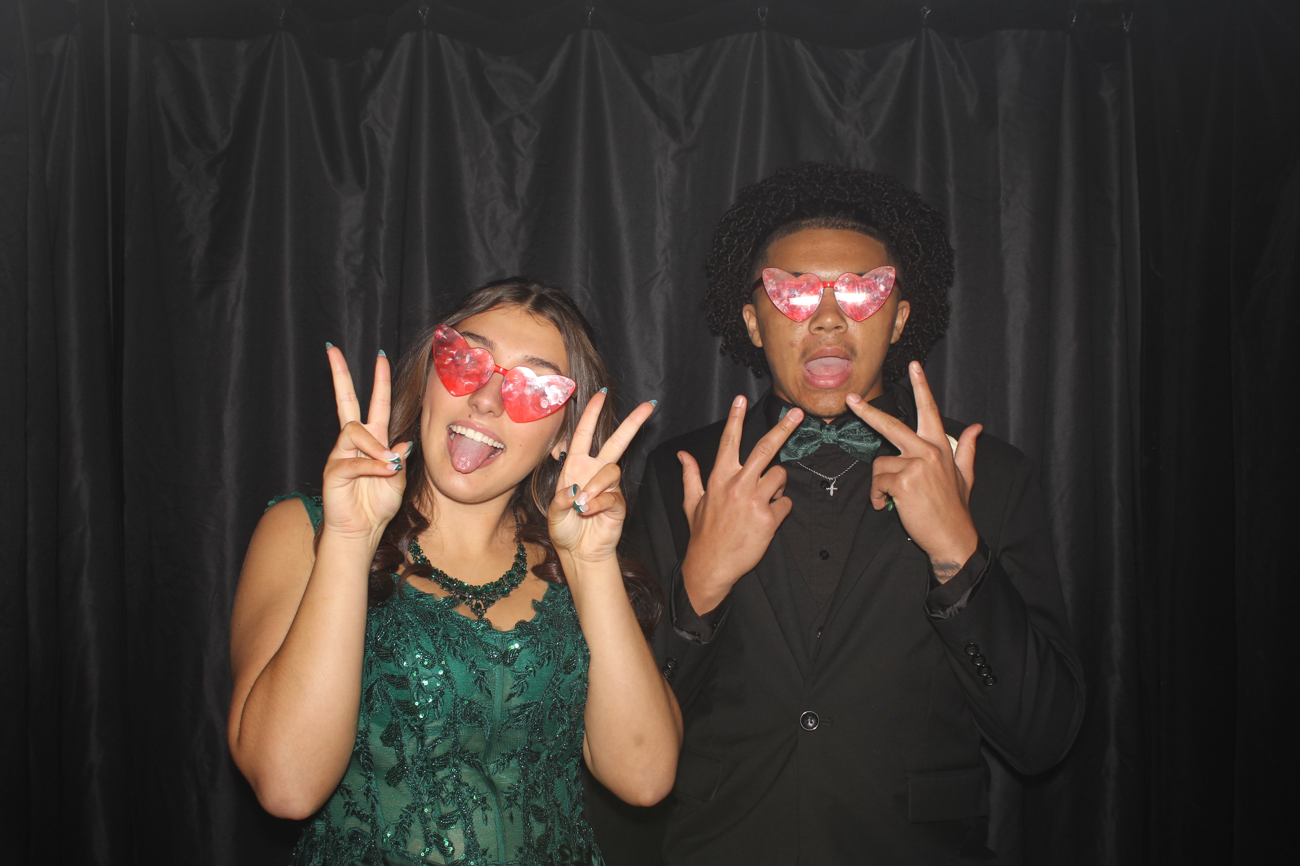 Reading Junior Senior Prom | View more photos from the event at gallery.photoboothcincy.com/u/PhotoBoothCincy/Reading-Junior-Senior-Prom-0