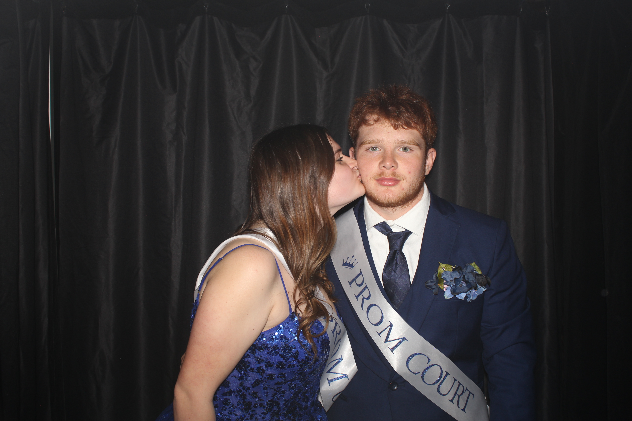 Reading Junior Senior Prom | View more photos from the event at gallery.photoboothcincy.com/u/PhotoBoothCincy/Reading-Junior-Senior-Prom-0