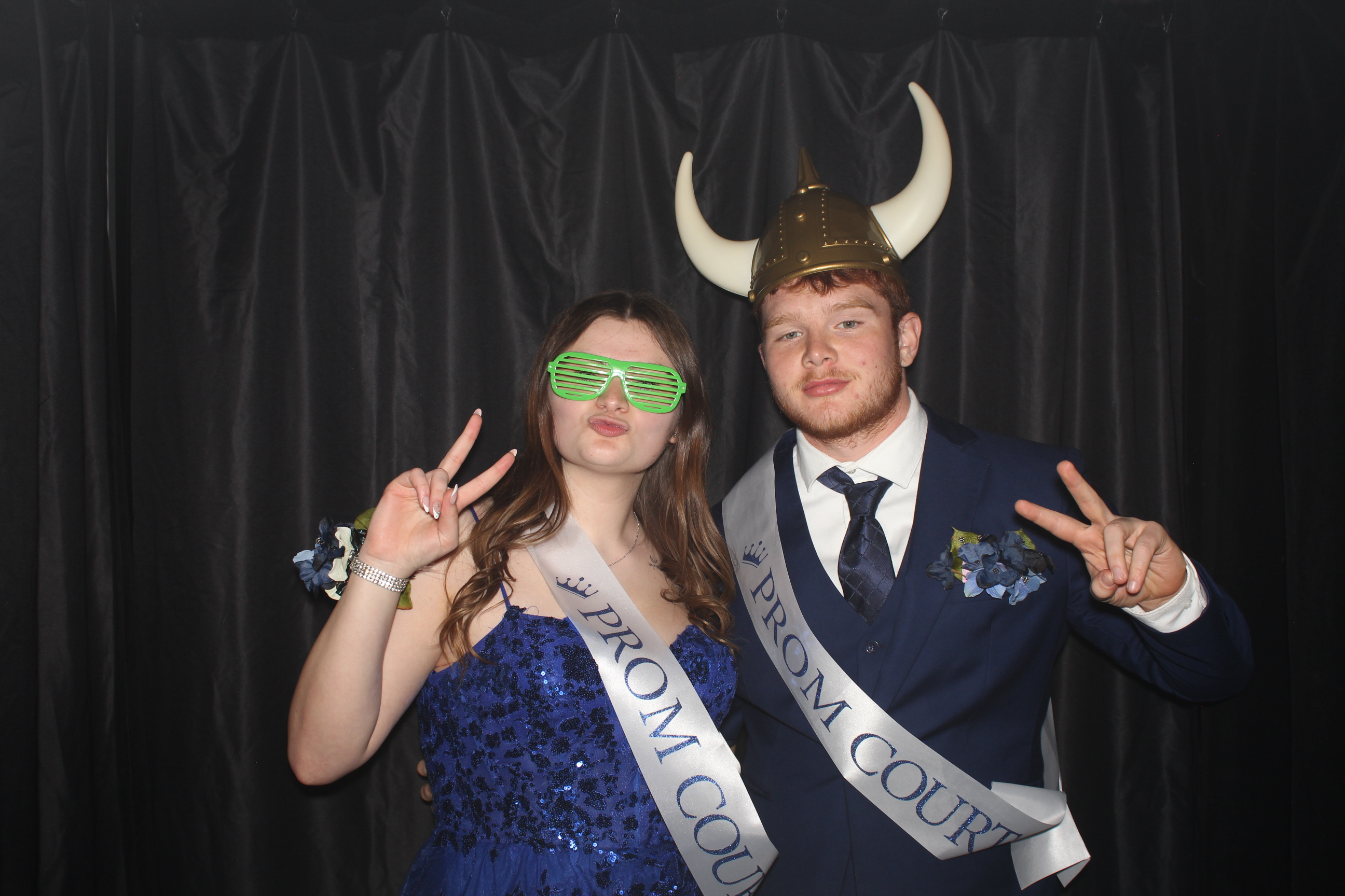 Reading Junior Senior Prom | View more photos from the event at gallery.photoboothcincy.com/u/PhotoBoothCincy/Reading-Junior-Senior-Prom-0