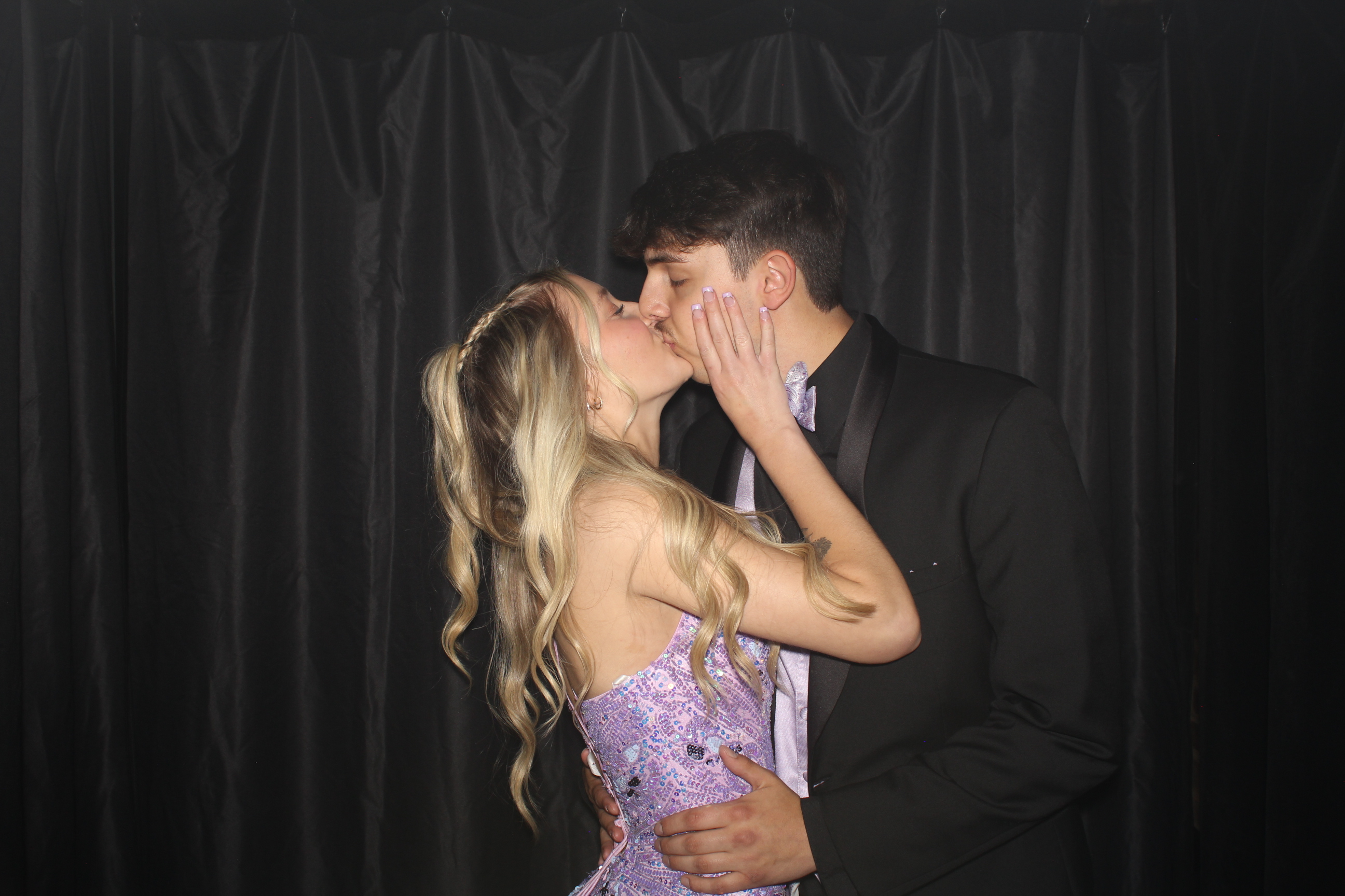 Reading Junior Senior Prom | View more photos from the event at gallery.photoboothcincy.com/u/PhotoBoothCincy/Reading-Junior-Senior-Prom-0