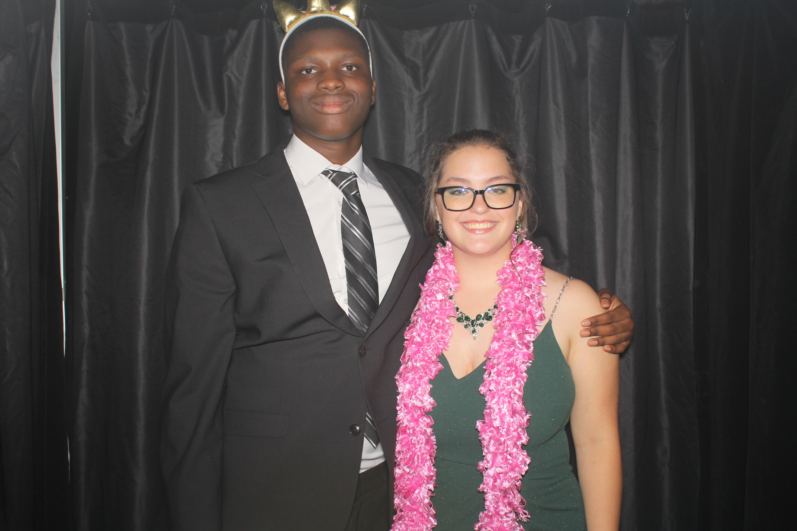 Reading Junior Senior Prom | View more photos from the event at gallery.photoboothcincy.com/u/PhotoBoothCincy/Reading-Junior-Senior-Prom-0