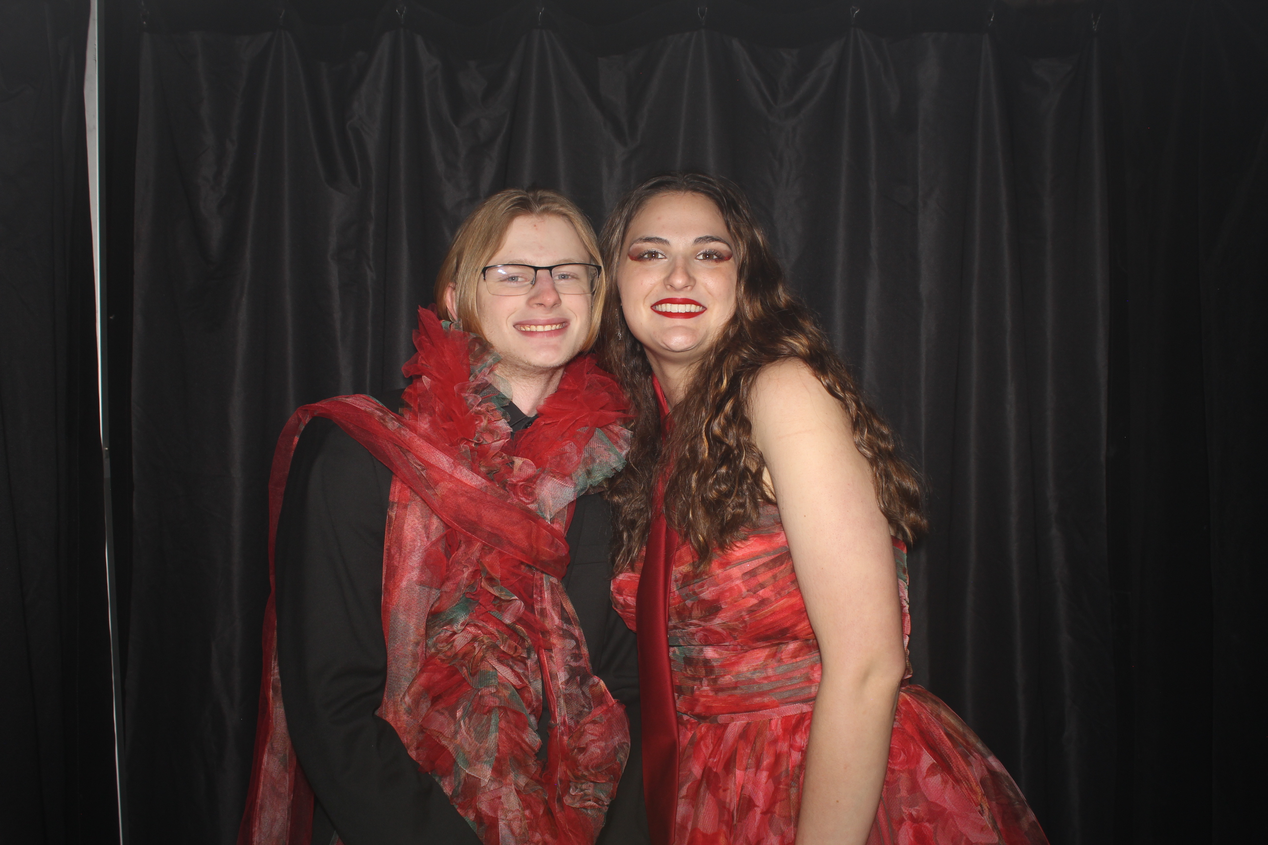 Reading Junior Senior Prom | View more photos from the event at gallery.photoboothcincy.com/u/PhotoBoothCincy/Reading-Junior-Senior-Prom-0