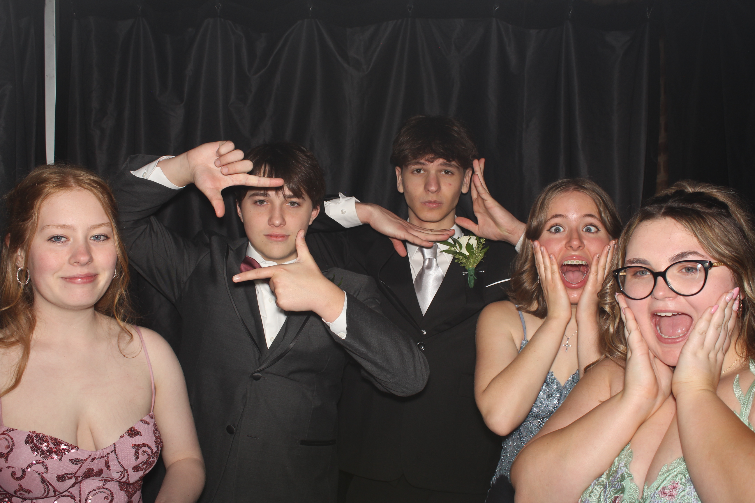 Reading Junior Senior Prom | View more photos from the event at gallery.photoboothcincy.com/u/PhotoBoothCincy/Reading-Junior-Senior-Prom-0