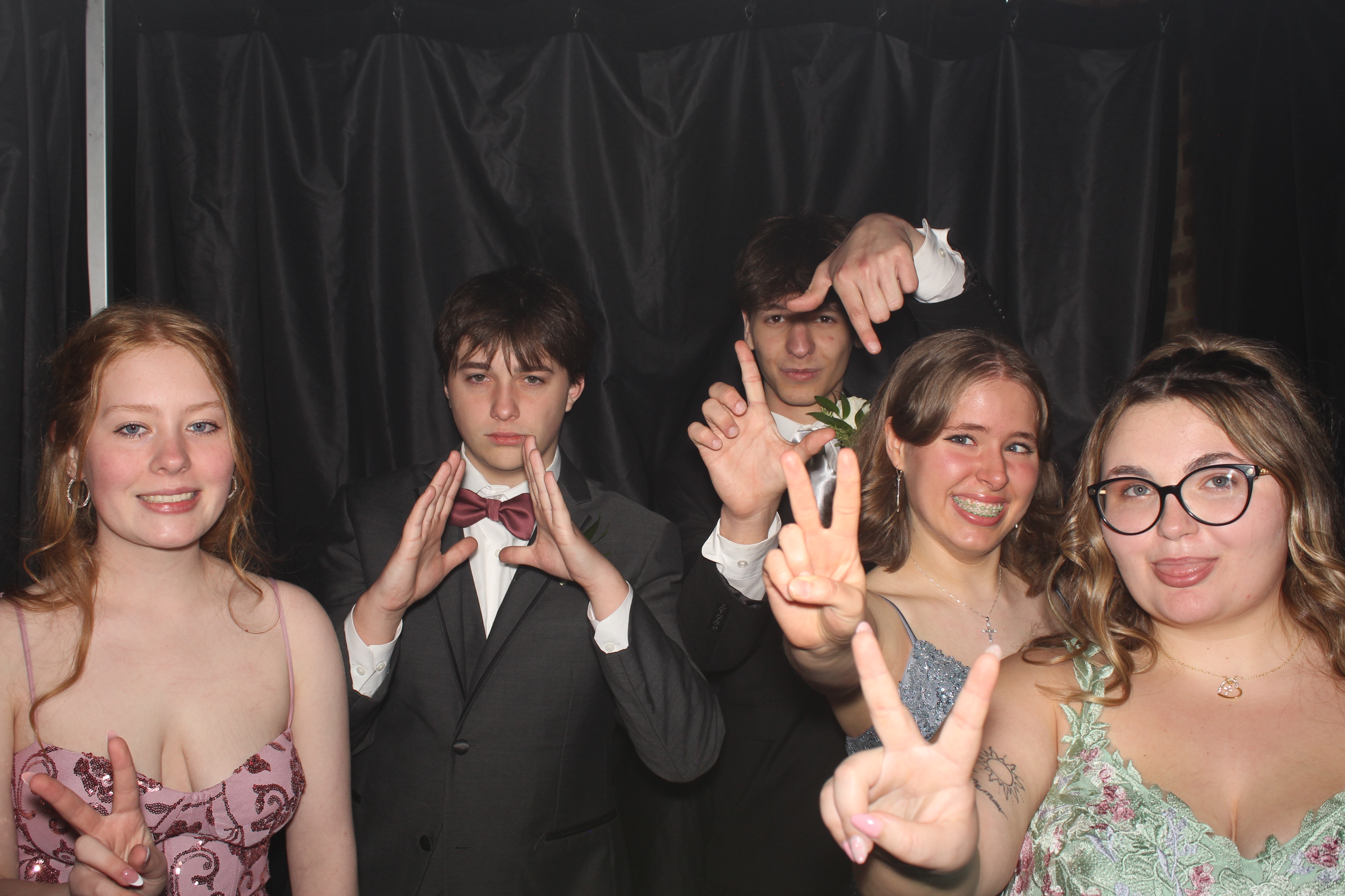 Reading Junior Senior Prom | View more photos from the event at gallery.photoboothcincy.com/u/PhotoBoothCincy/Reading-Junior-Senior-Prom-0