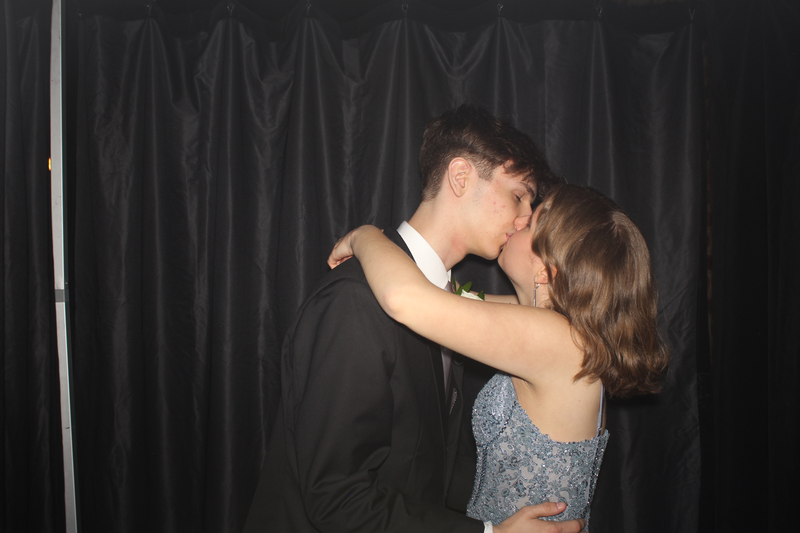 Reading Junior Senior Prom | View more photos from the event at gallery.photoboothcincy.com/u/PhotoBoothCincy/Reading-Junior-Senior-Prom-0