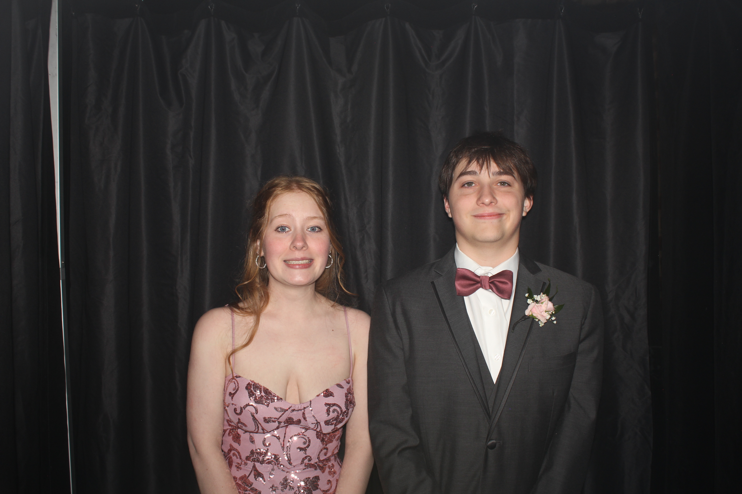 Reading Junior Senior Prom | View more photos from the event at gallery.photoboothcincy.com/u/PhotoBoothCincy/Reading-Junior-Senior-Prom-0