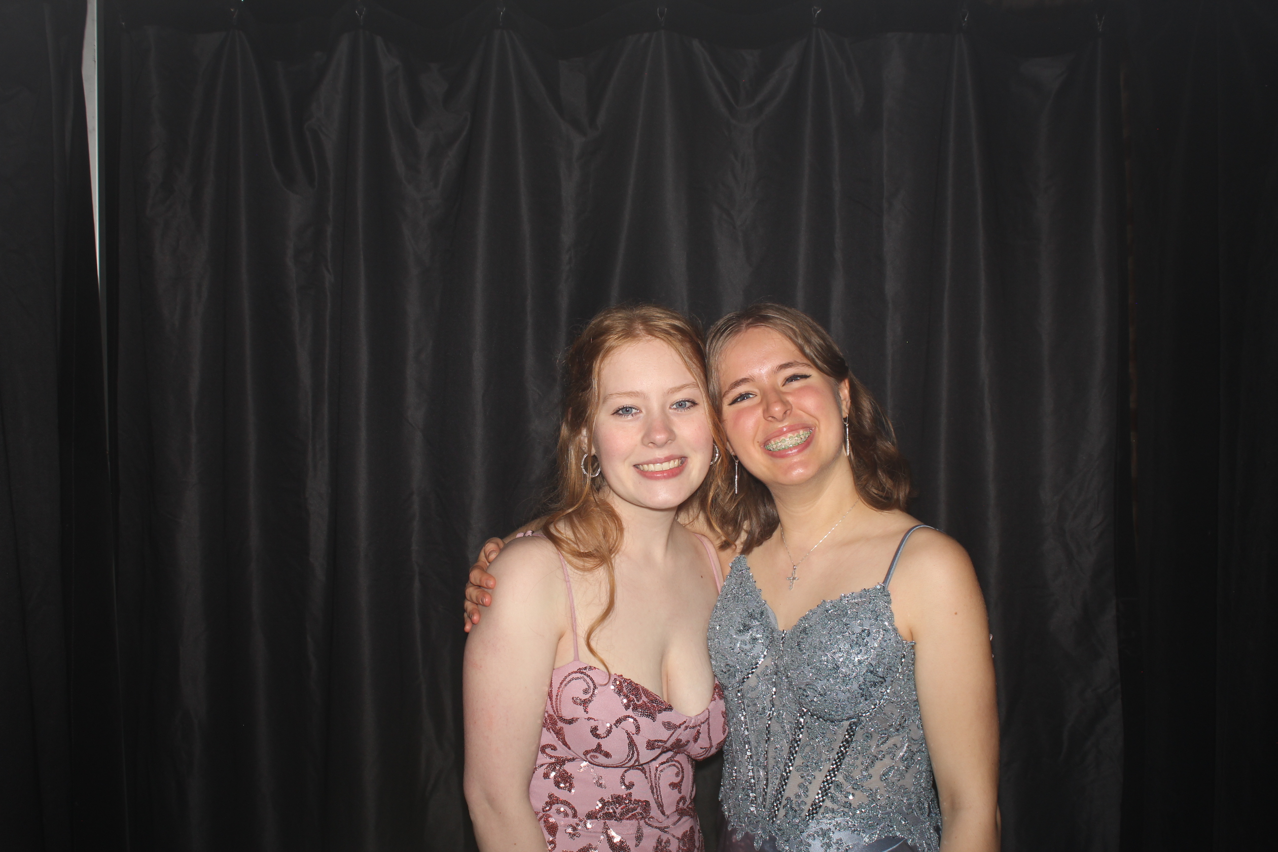 Reading Junior Senior Prom | View more photos from the event at gallery.photoboothcincy.com/u/PhotoBoothCincy/Reading-Junior-Senior-Prom-0