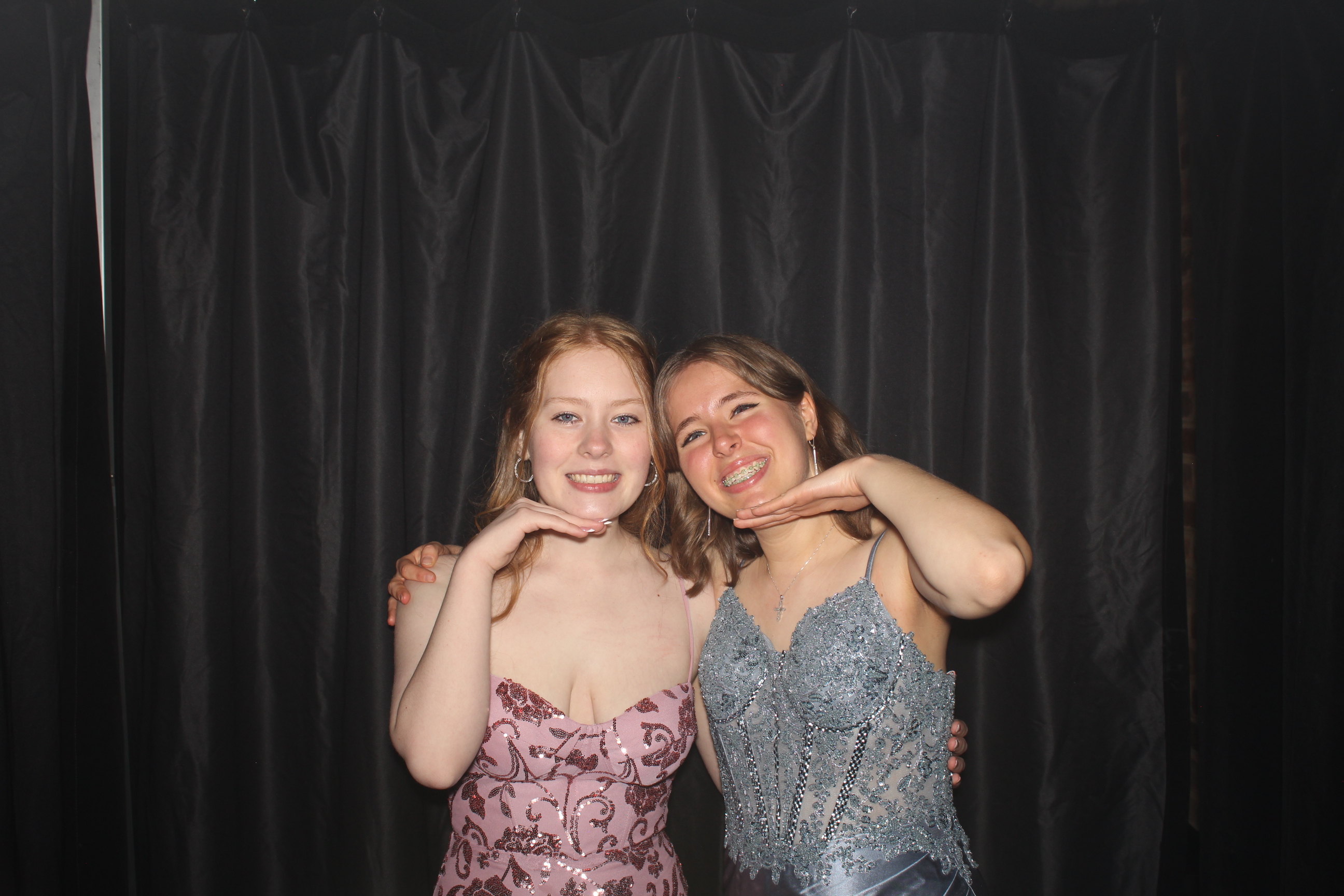 Reading Junior Senior Prom | View more photos from the event at gallery.photoboothcincy.com/u/PhotoBoothCincy/Reading-Junior-Senior-Prom-0