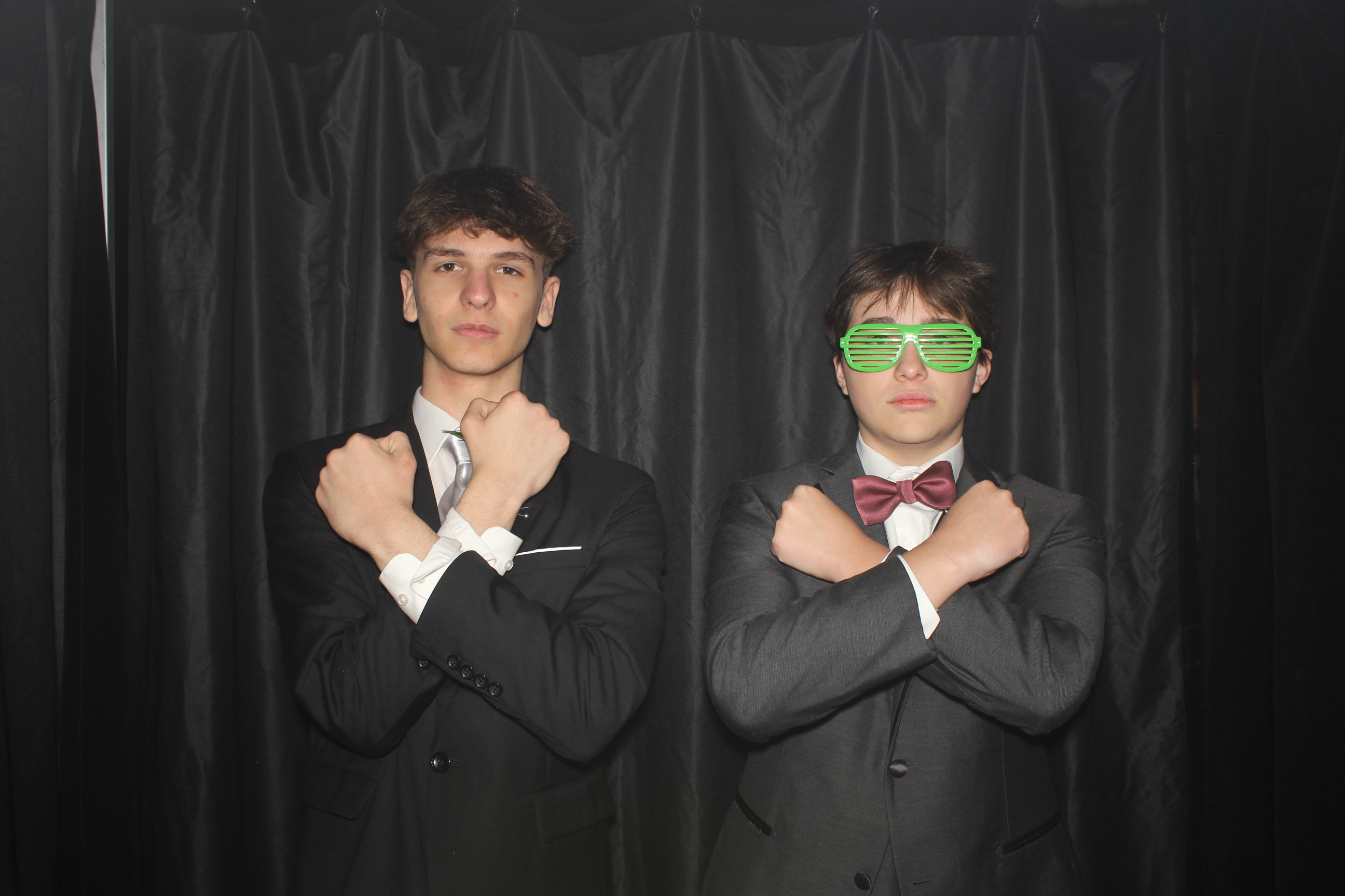 Reading Junior Senior Prom | View more photos from the event at gallery.photoboothcincy.com/u/PhotoBoothCincy/Reading-Junior-Senior-Prom-0
