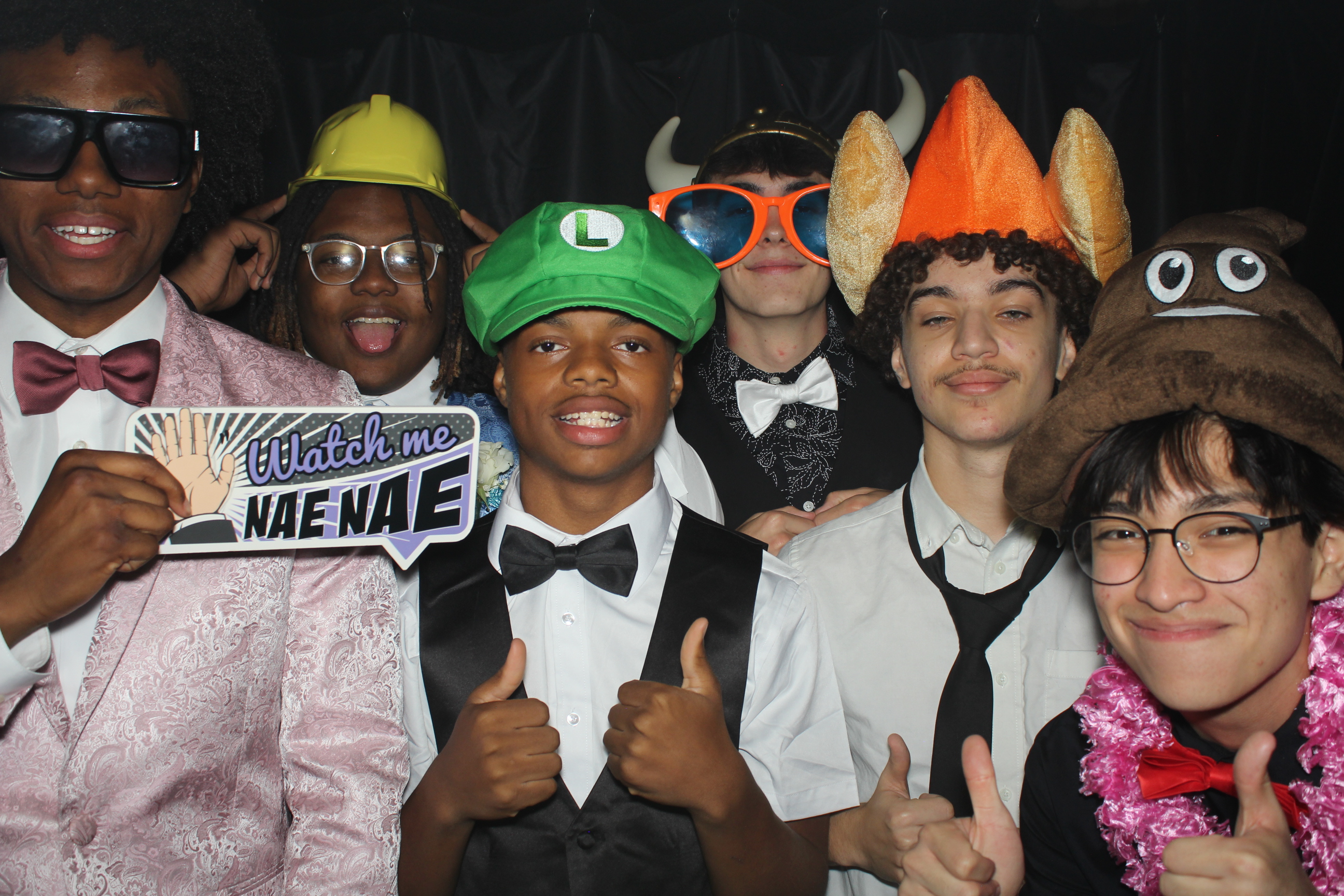Reading Junior Senior Prom | View more photos from the event at gallery.photoboothcincy.com/u/PhotoBoothCincy/Reading-Junior-Senior-Prom-0