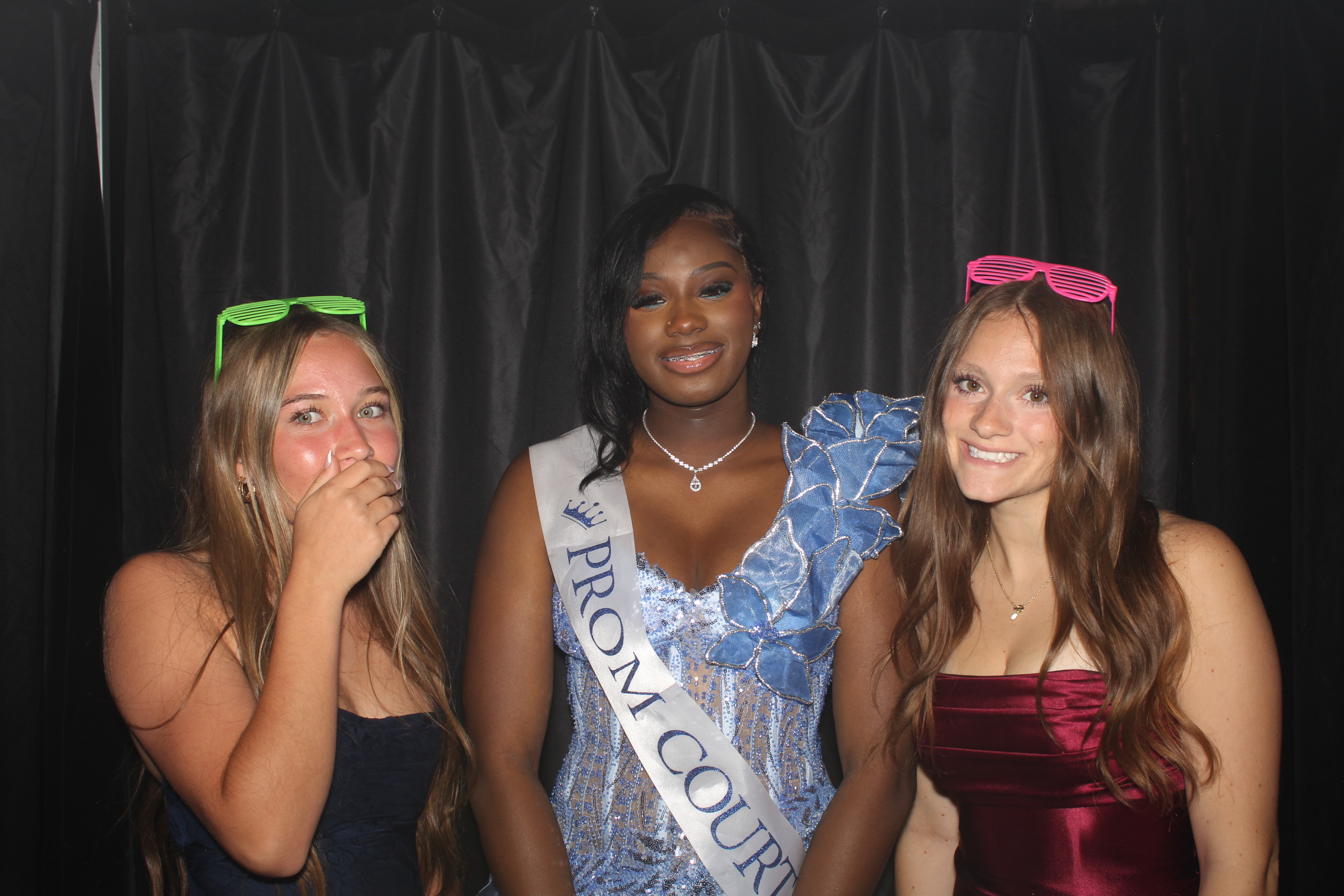 Reading Junior Senior Prom | View more photos from the event at gallery.photoboothcincy.com/u/PhotoBoothCincy/Reading-Junior-Senior-Prom-0