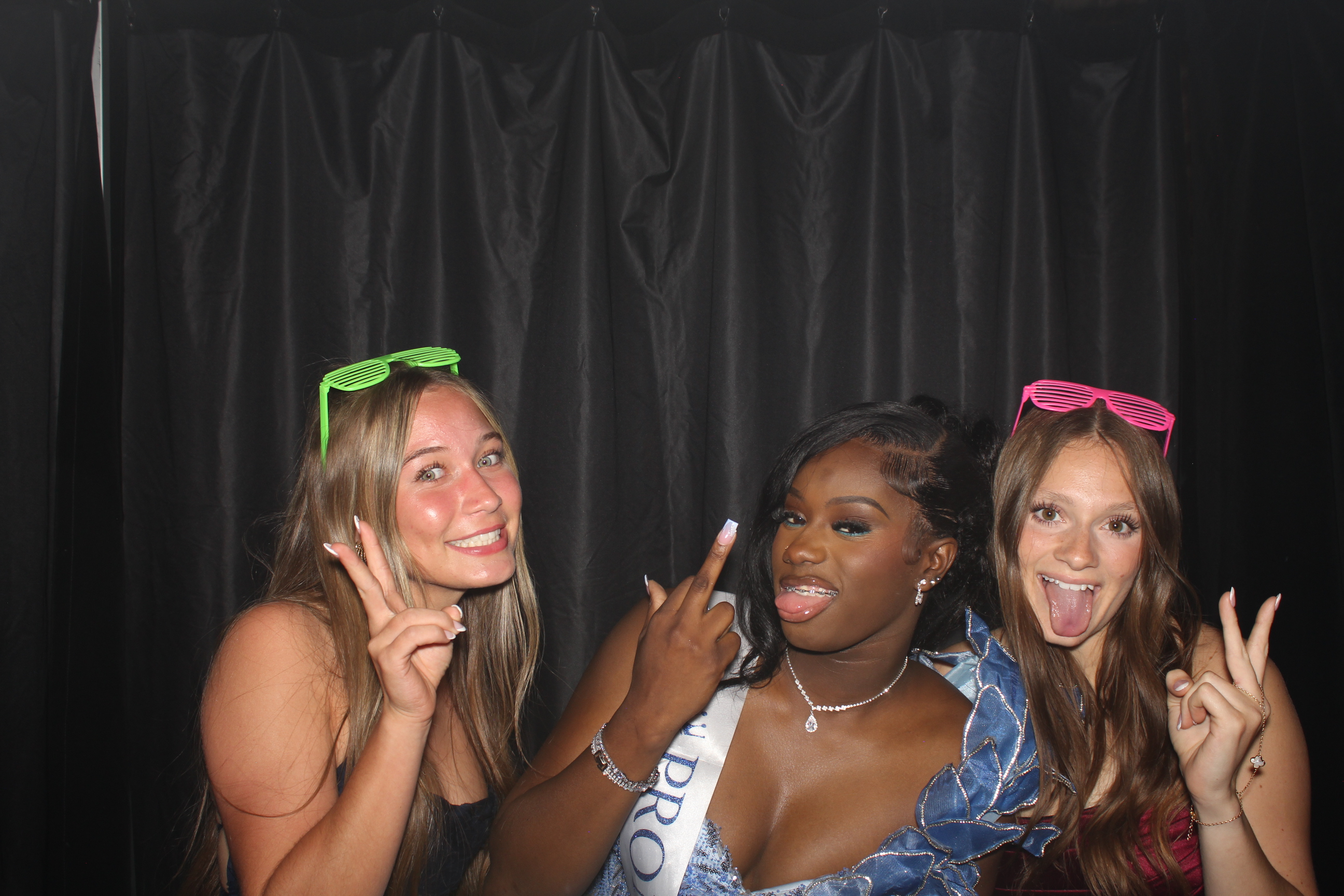 Reading Junior Senior Prom | View more photos from the event at gallery.photoboothcincy.com/u/PhotoBoothCincy/Reading-Junior-Senior-Prom-0