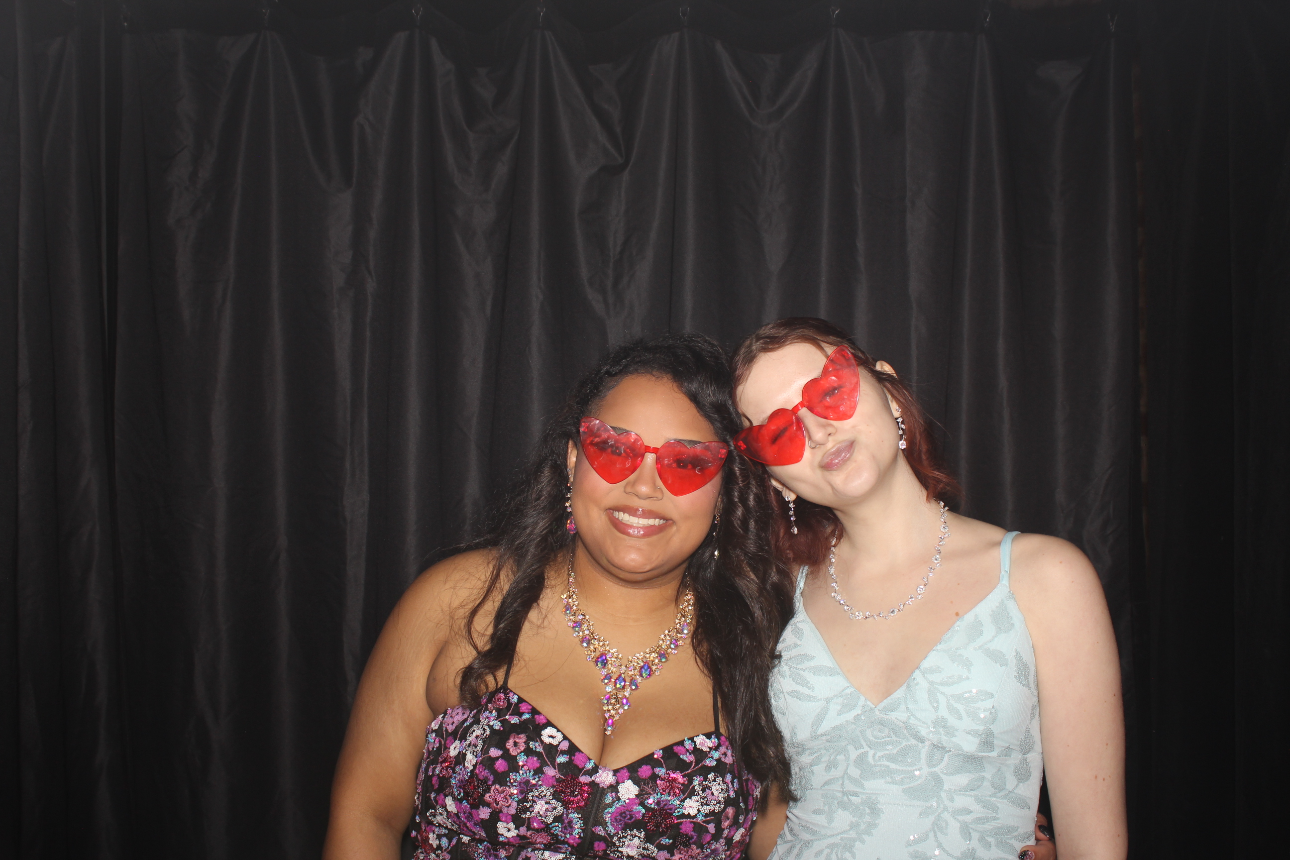 Reading Junior Senior Prom | View more photos from the event at gallery.photoboothcincy.com/u/PhotoBoothCincy/Reading-Junior-Senior-Prom-0