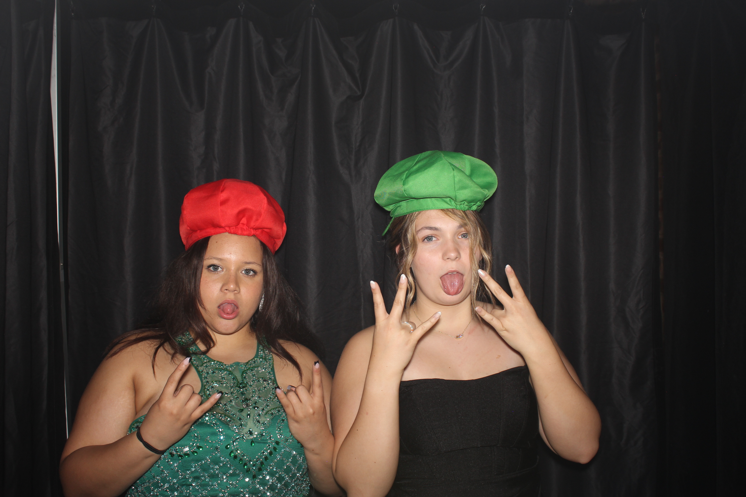 Reading Junior Senior Prom | View more photos from the event at gallery.photoboothcincy.com/u/PhotoBoothCincy/Reading-Junior-Senior-Prom-0