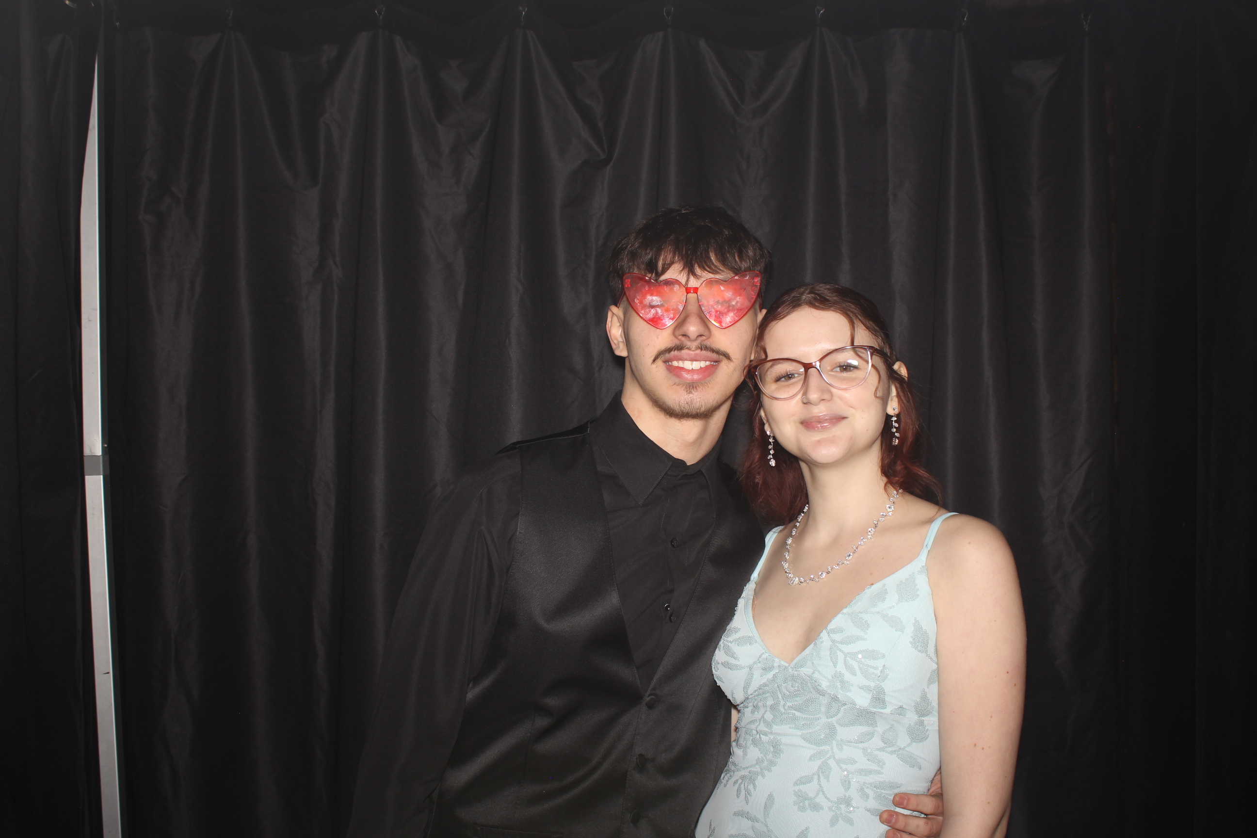 Reading Junior Senior Prom | View more photos from the event at gallery.photoboothcincy.com/u/PhotoBoothCincy/Reading-Junior-Senior-Prom-0