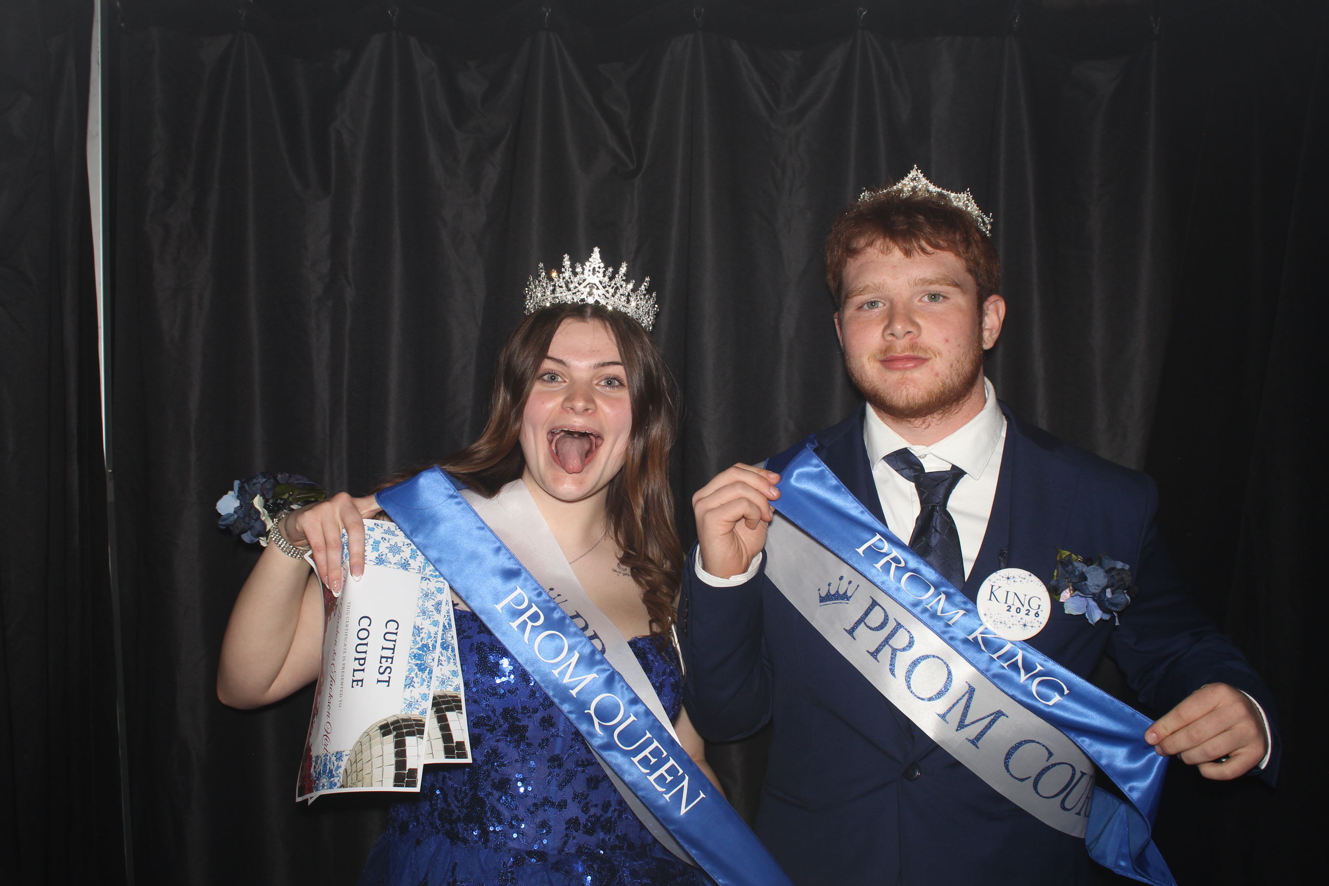 Reading Junior Senior Prom | View more photos from the event at gallery.photoboothcincy.com/u/PhotoBoothCincy/Reading-Junior-Senior-Prom-0
