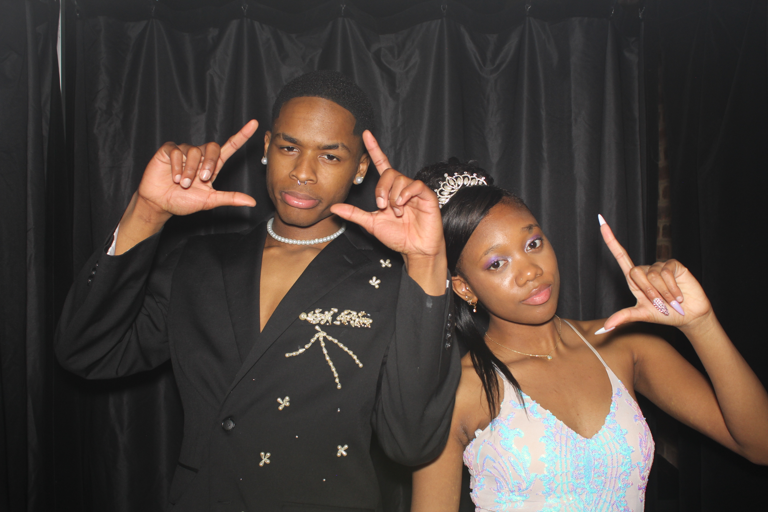 Reading Junior Senior Prom | View more photos from the event at gallery.photoboothcincy.com/u/PhotoBoothCincy/Reading-Junior-Senior-Prom-0