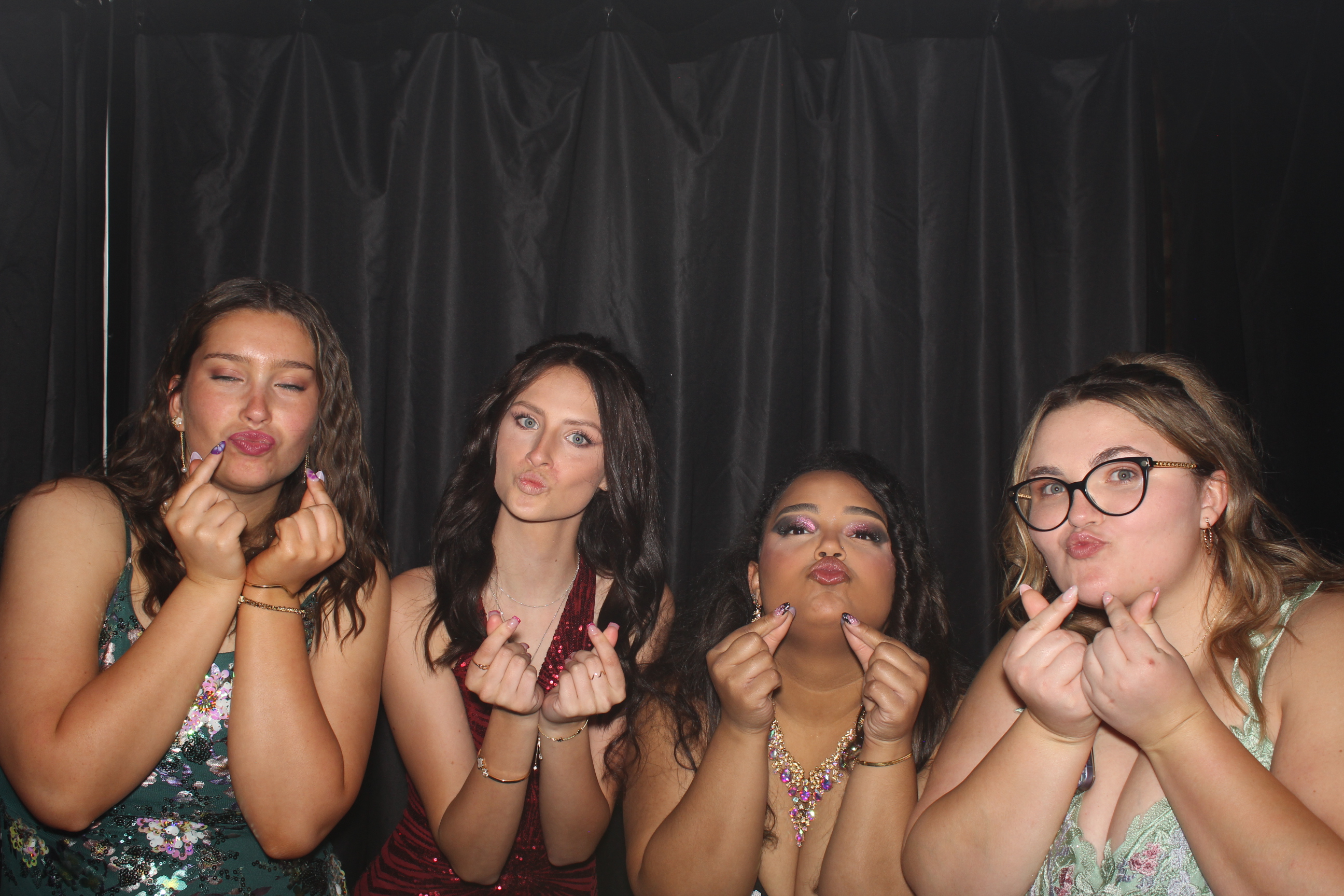 Reading Junior Senior Prom | View more photos from the event at gallery.photoboothcincy.com/u/PhotoBoothCincy/Reading-Junior-Senior-Prom-0