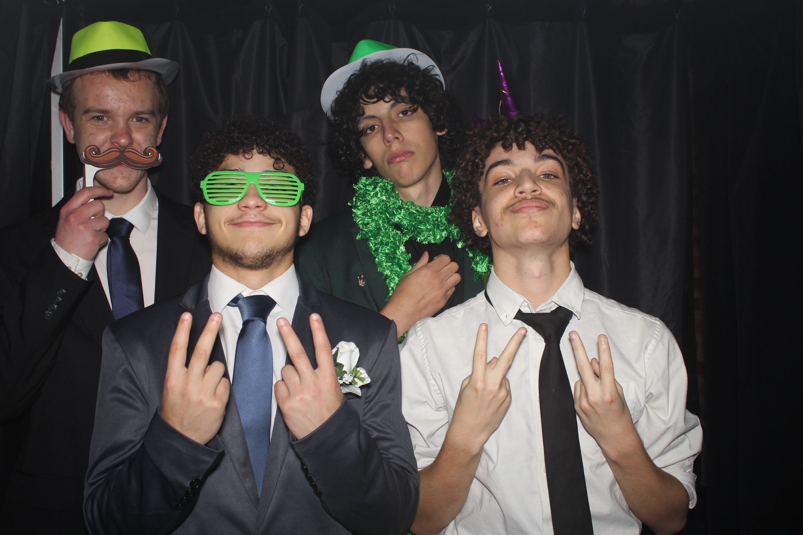 Reading Junior Senior Prom | View more photos from the event at gallery.photoboothcincy.com/u/PhotoBoothCincy/Reading-Junior-Senior-Prom-0