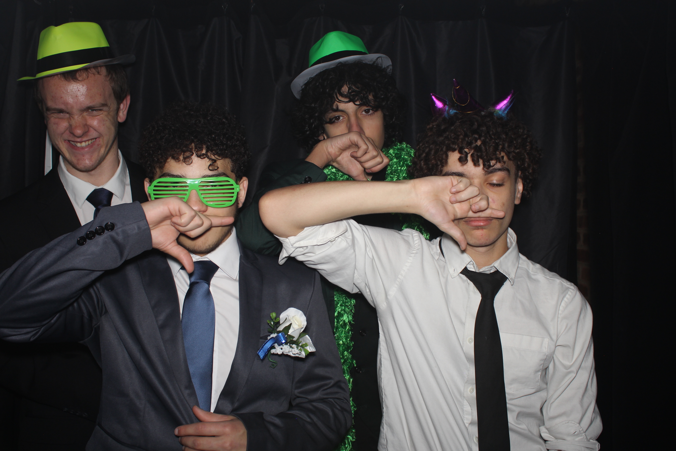 Reading Junior Senior Prom | View more photos from the event at gallery.photoboothcincy.com/u/PhotoBoothCincy/Reading-Junior-Senior-Prom-0