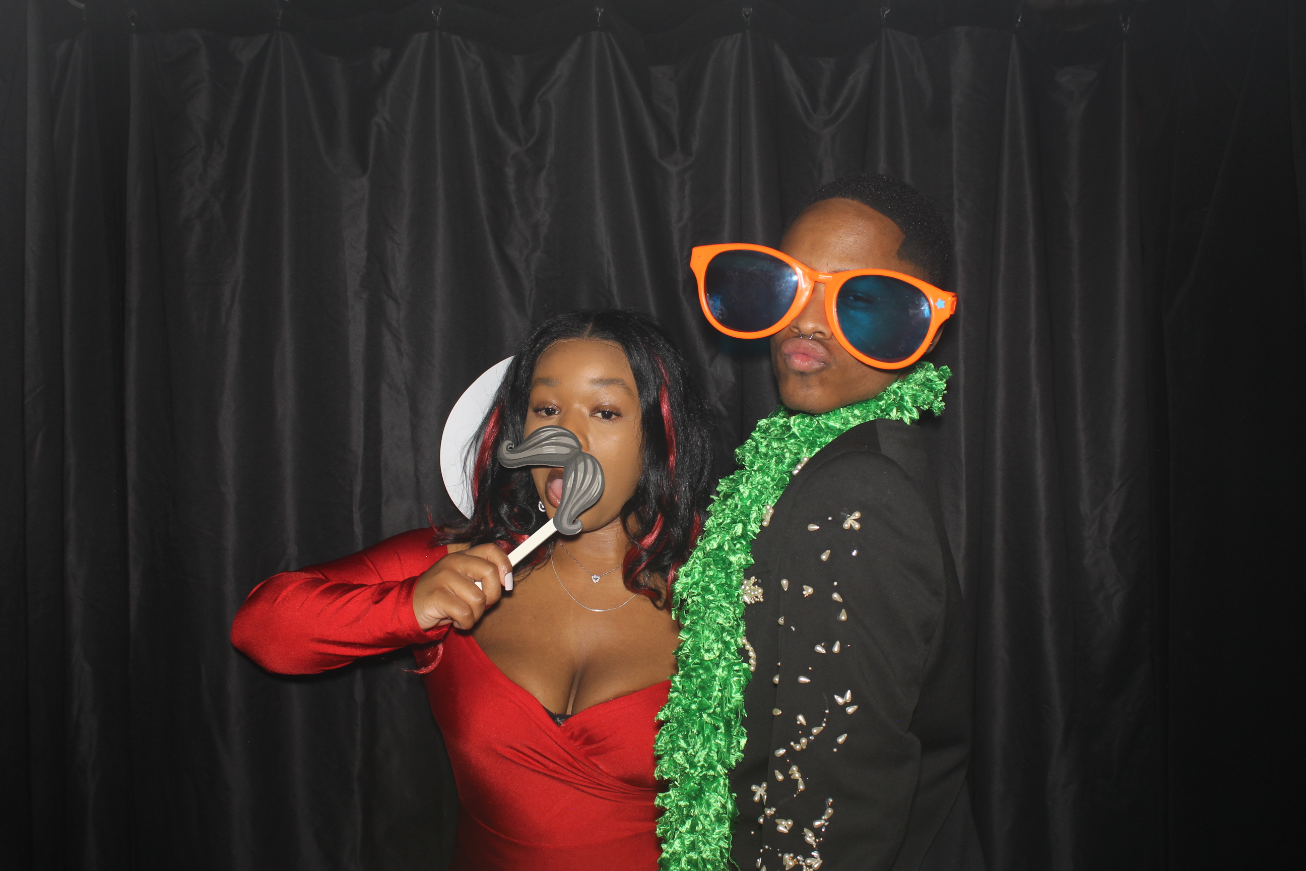 Reading Junior Senior Prom | View more photos from the event at gallery.photoboothcincy.com/u/PhotoBoothCincy/Reading-Junior-Senior-Prom-0