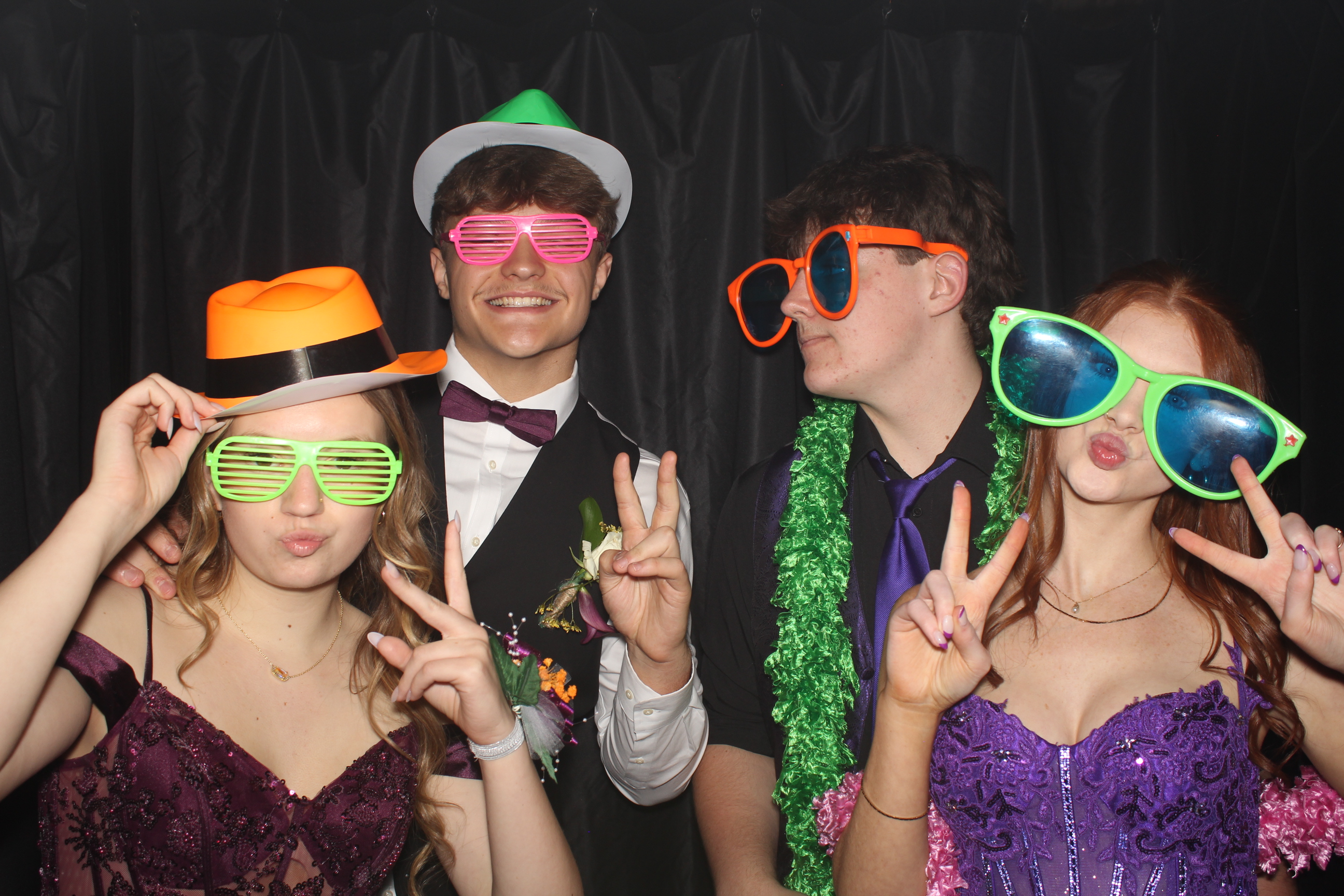 Reading Junior Senior Prom | View more photos from the event at gallery.photoboothcincy.com/u/PhotoBoothCincy/Reading-Junior-Senior-Prom-0