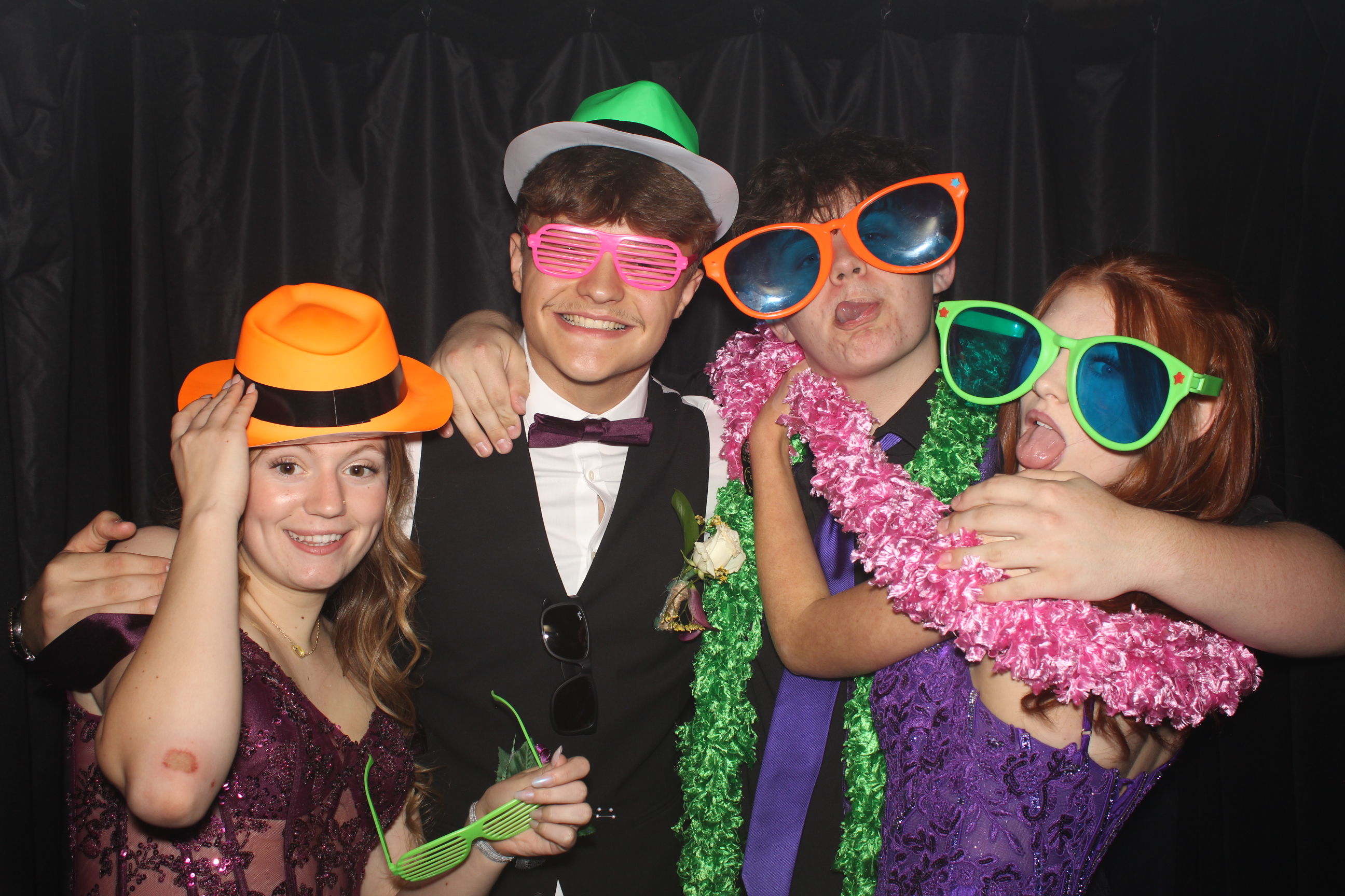 Reading Junior Senior Prom | View more photos from the event at gallery.photoboothcincy.com/u/PhotoBoothCincy/Reading-Junior-Senior-Prom-0