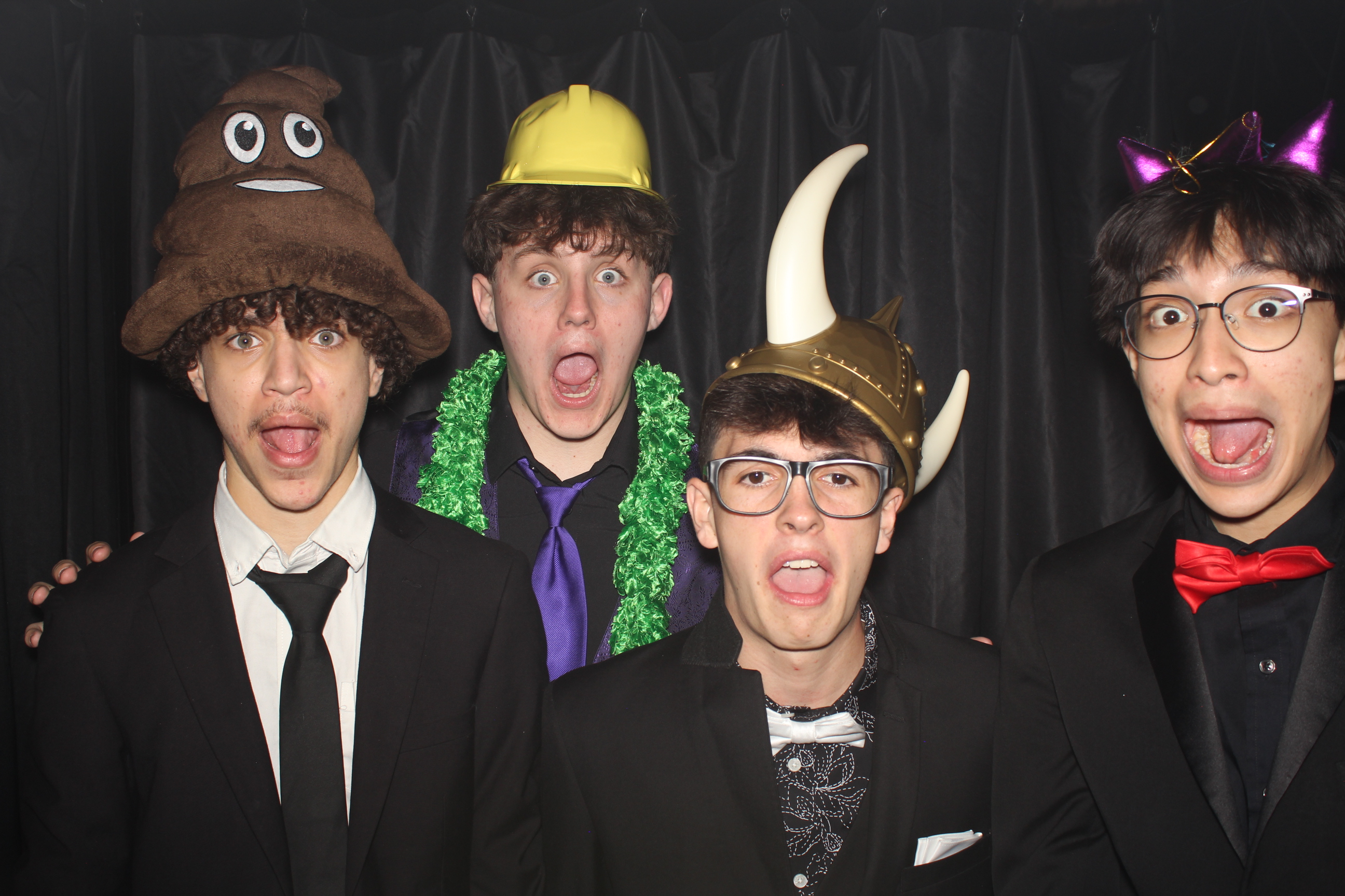 Reading Junior Senior Prom | View more photos from the event at gallery.photoboothcincy.com/u/PhotoBoothCincy/Reading-Junior-Senior-Prom-0