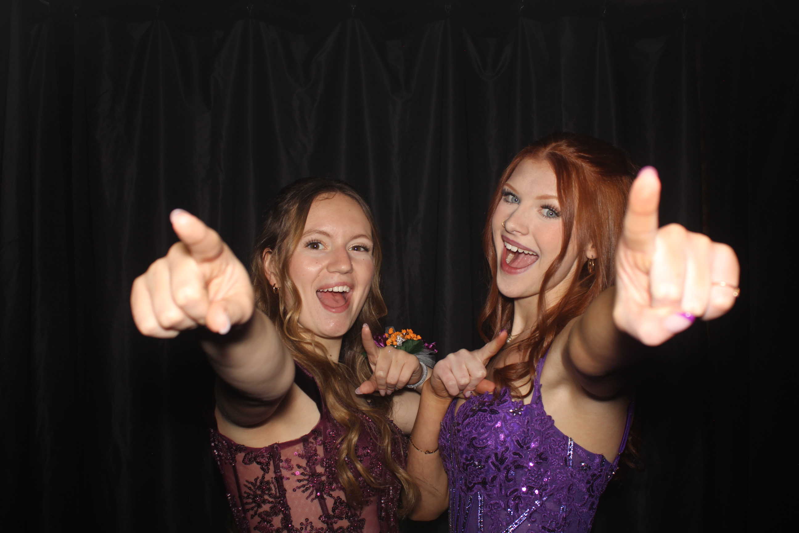 Reading Junior Senior Prom | View more photos from the event at gallery.photoboothcincy.com/u/PhotoBoothCincy/Reading-Junior-Senior-Prom-0